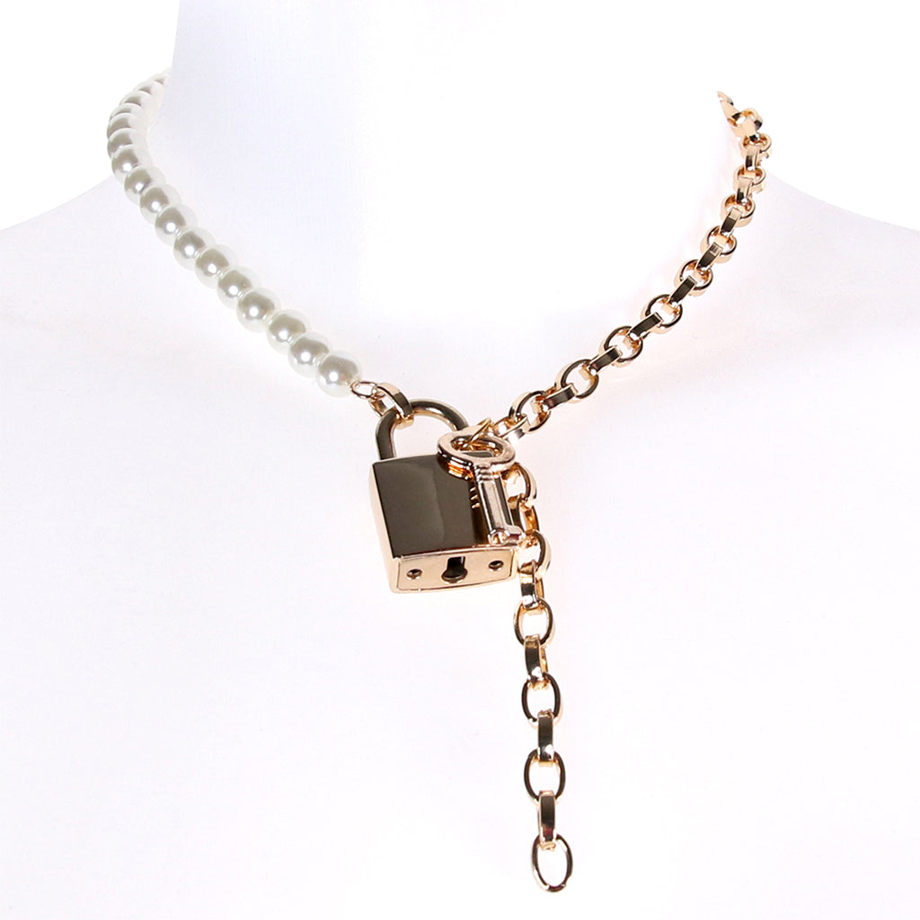 & Mischief Pearl Day Collar