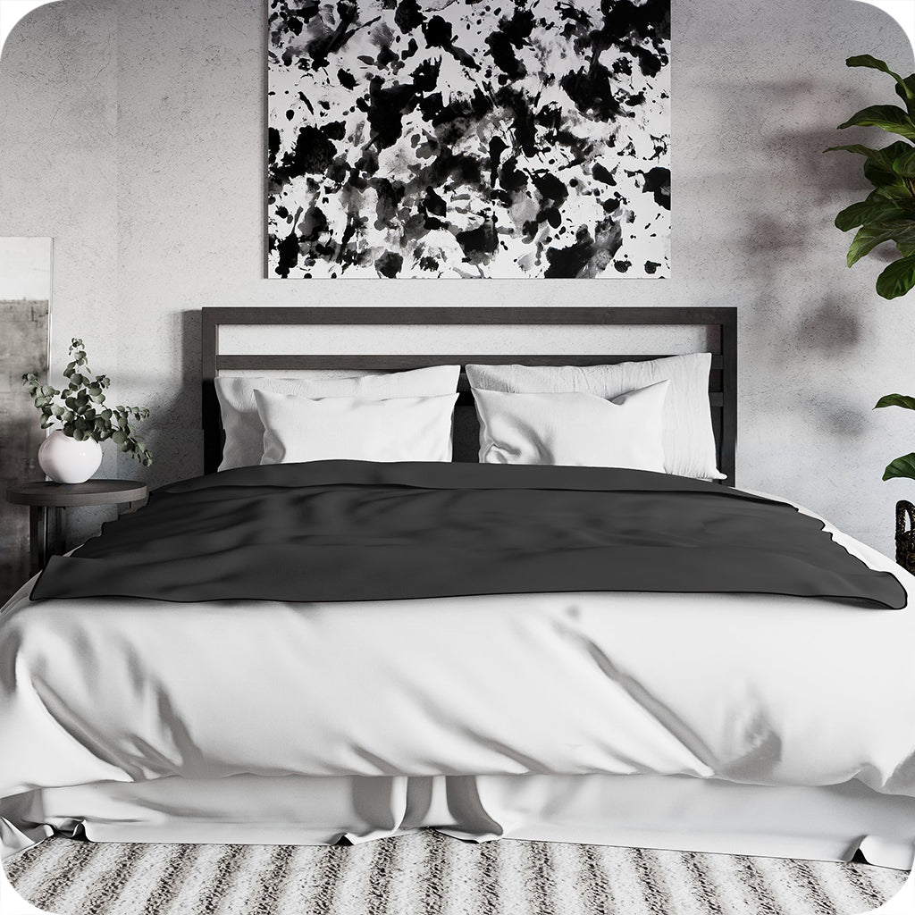 Fascinator Throw Regular/Queen in Black