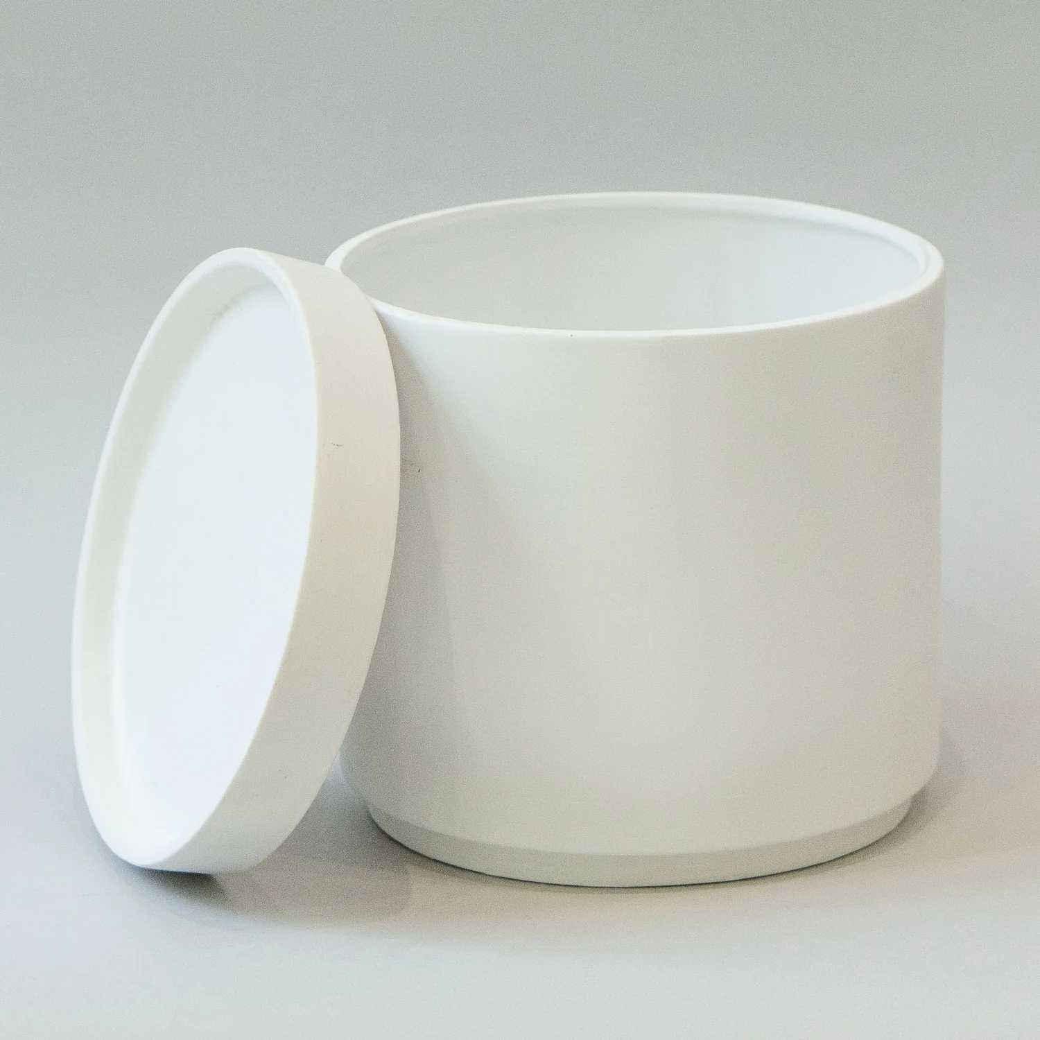 4.5 Pot with saucer (White)