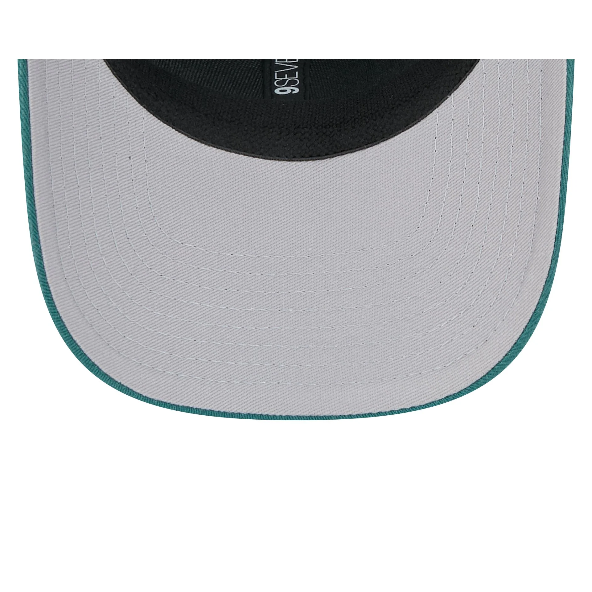 Philadelphia Eagles Labeled 9SEVENTY Stretch-Snap Hat