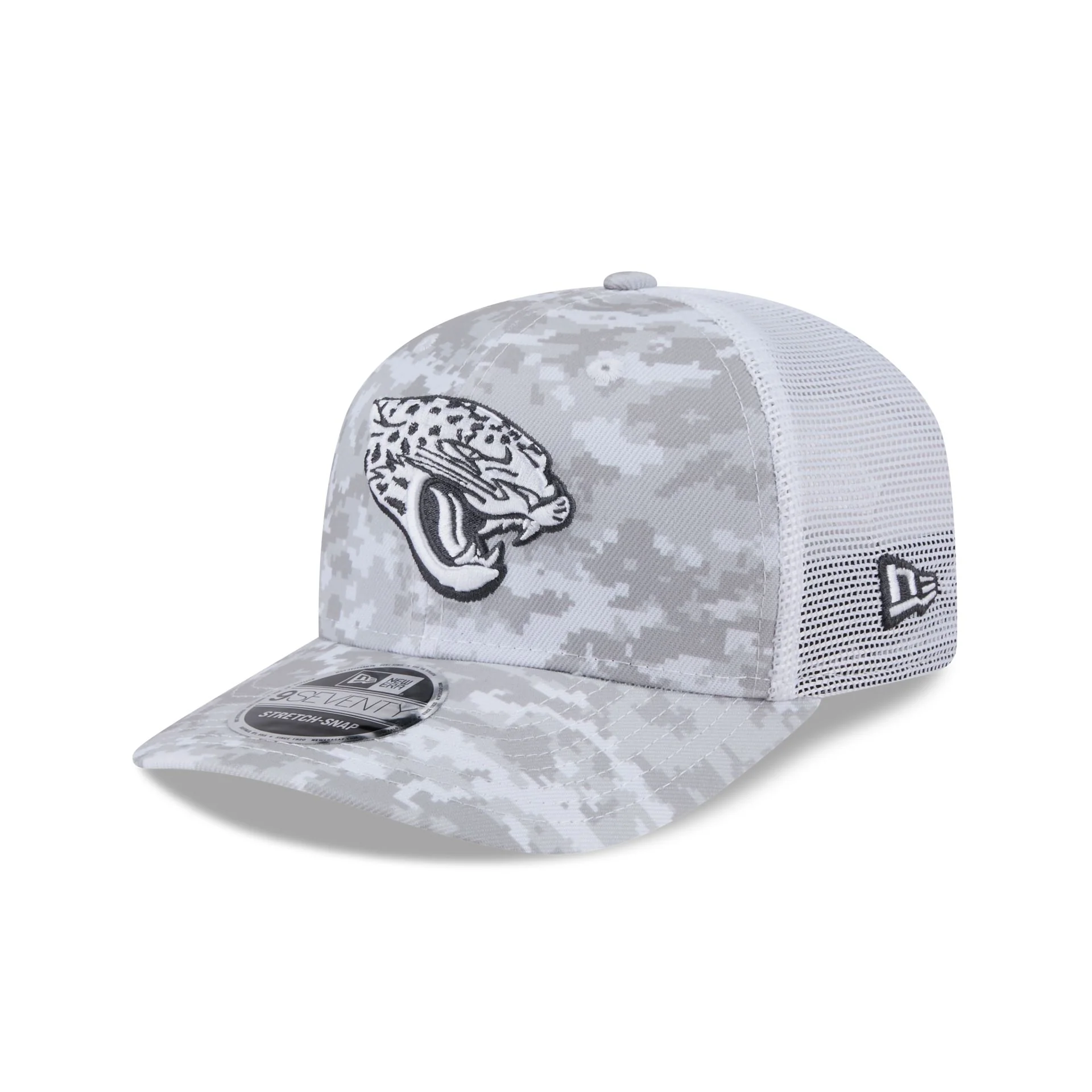 Jacksonville Jaguars 2024 Salute to Service 9SEVENTY Trucker Hat