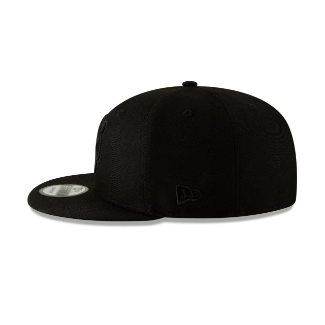 Chicago Bears Basic Black On Black 9FIFTY Snapback Hat