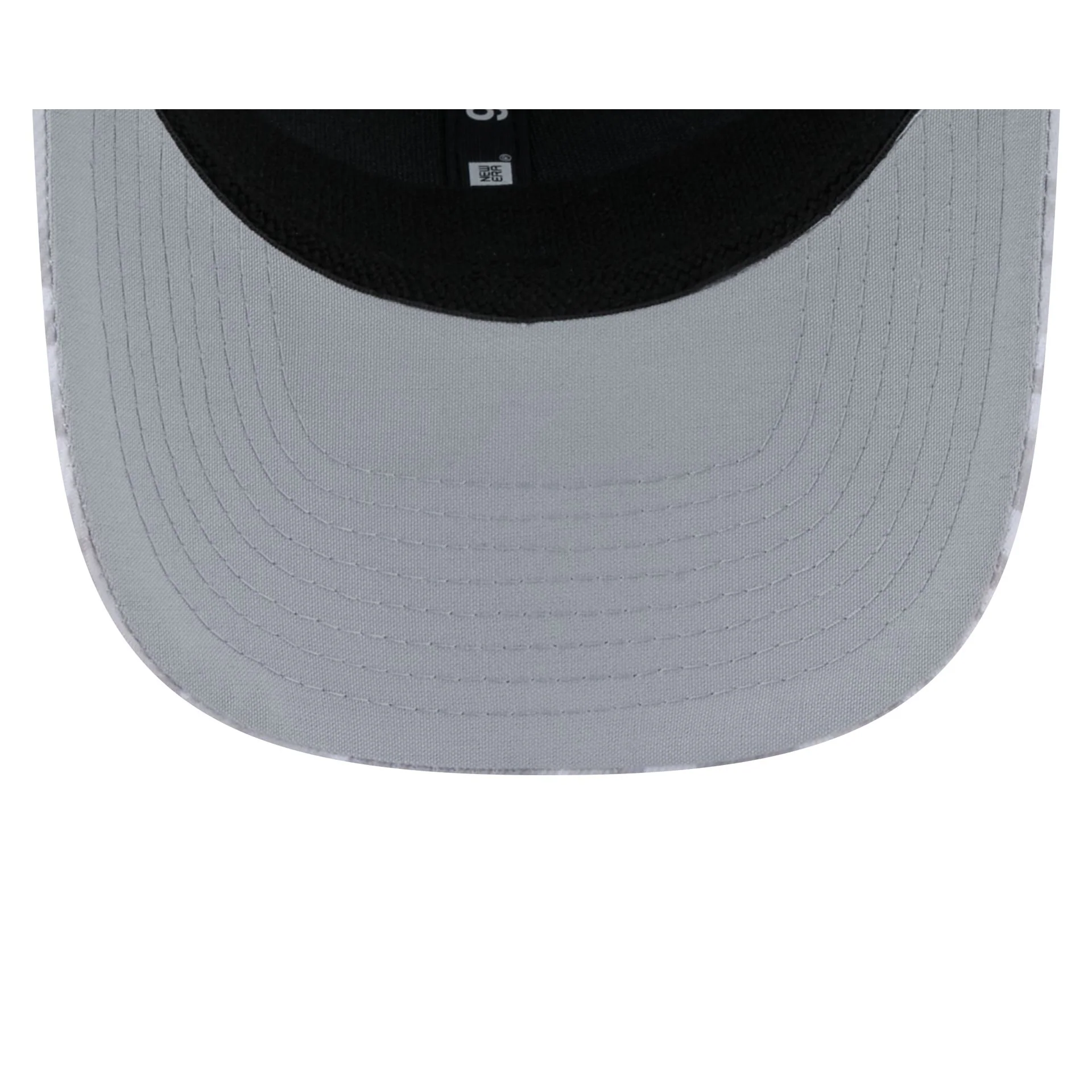 Buffalo Bills 2024 Salute to Service 9SEVENTY Trucker Hat