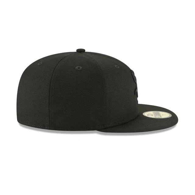 Chicago White Sox Blackout Basic 59FIFTY Fitted Hat