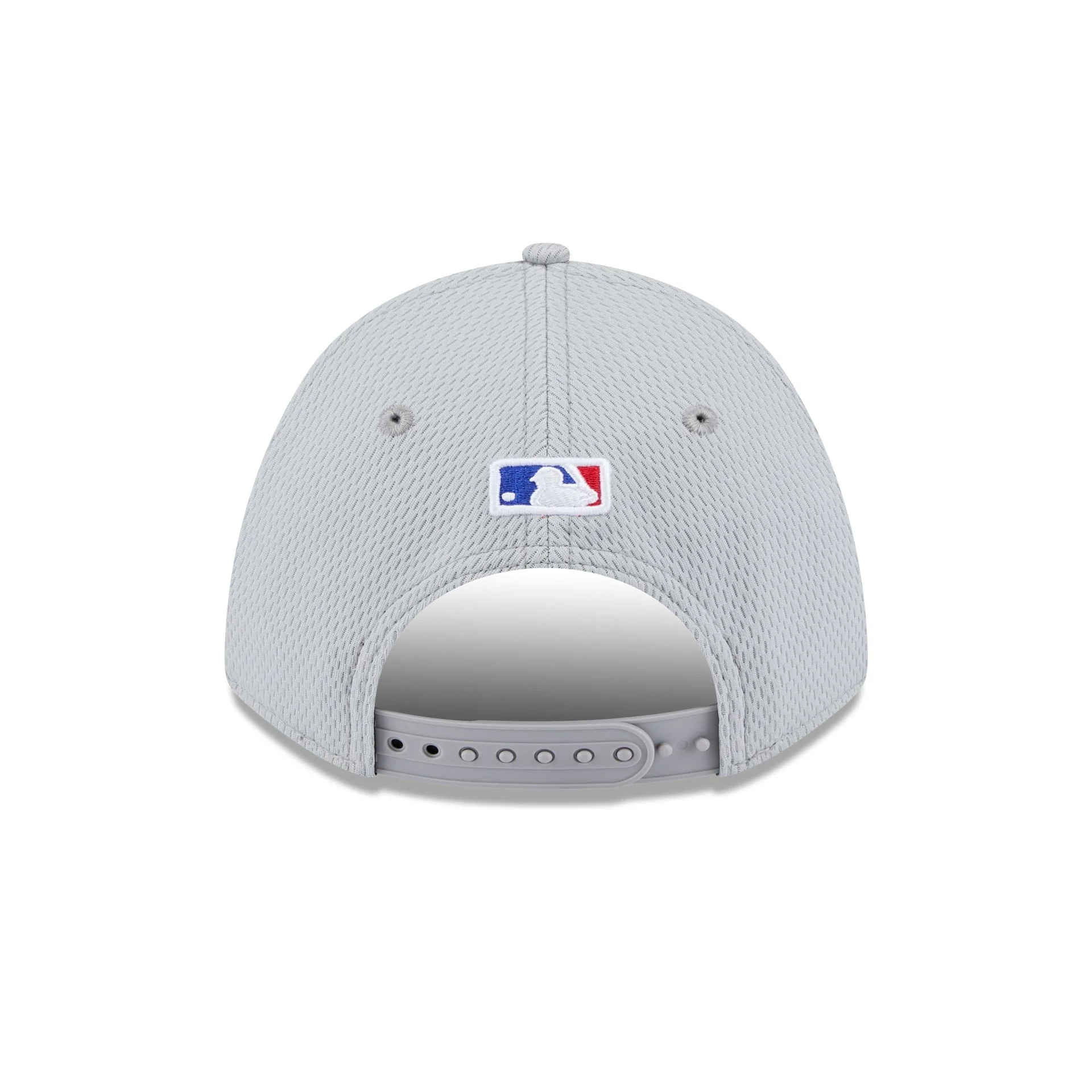 Chicago Cubs 2025 Clubhouse Gray 9FORTY M-Crown Snapback Hat