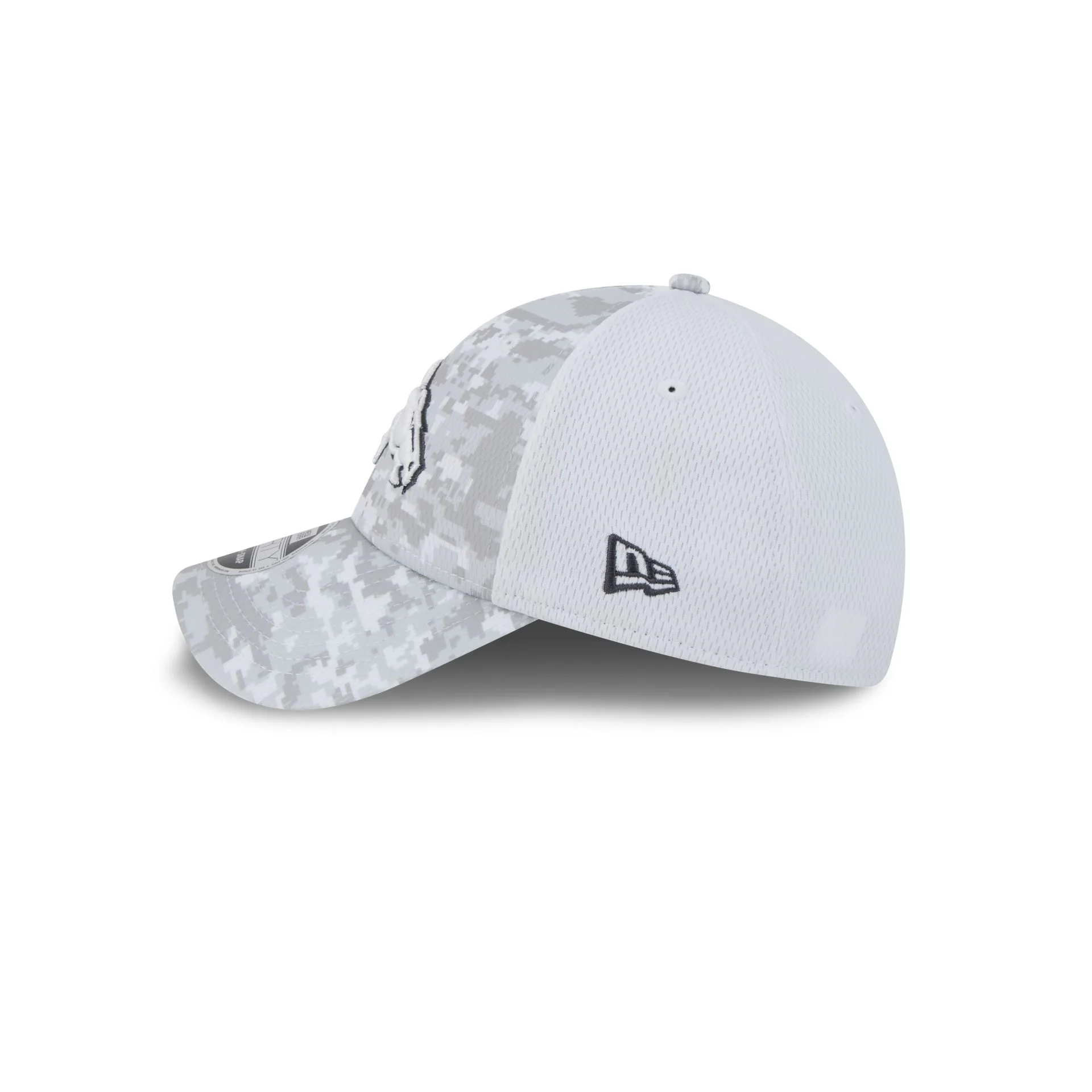 Denver Broncos 2024 Salute to Service 9FORTY Stretch-Snap Hat