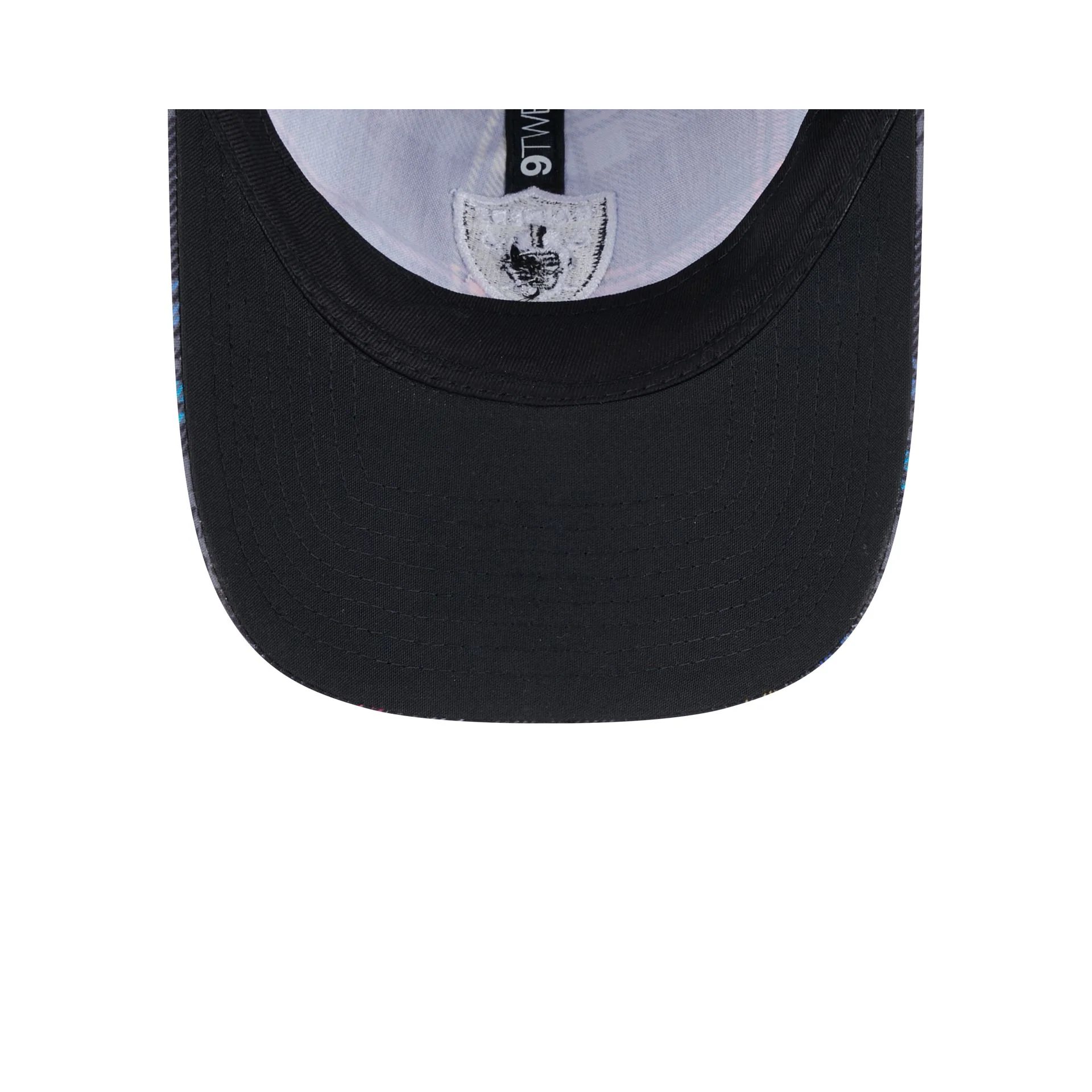 Las Vegas Raiders 2024 Crucial Catch Women's 9TWENTY Adjustable Hat