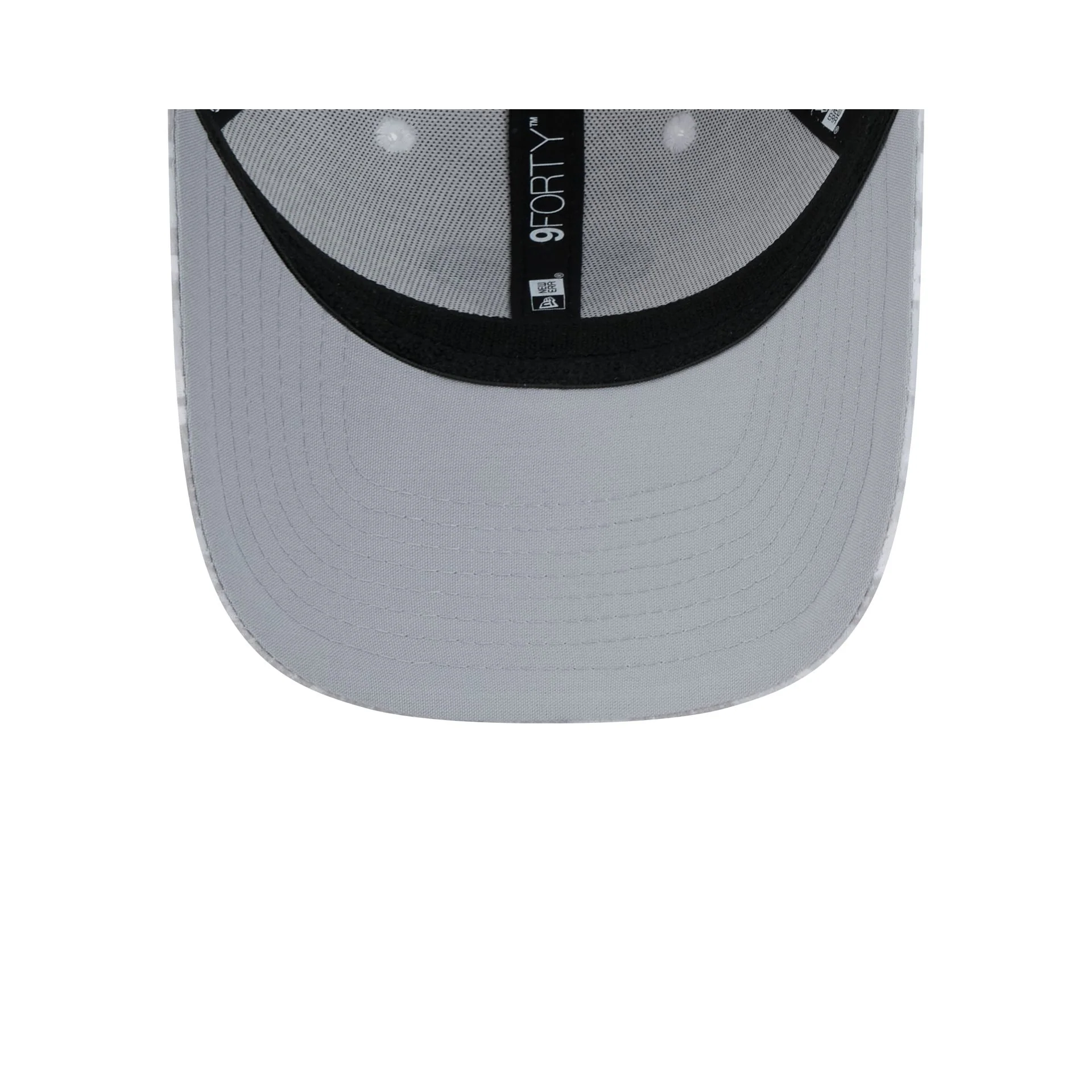 New Orleans Saints 2024 Salute to Service 9FORTY Stretch-Snap Hat