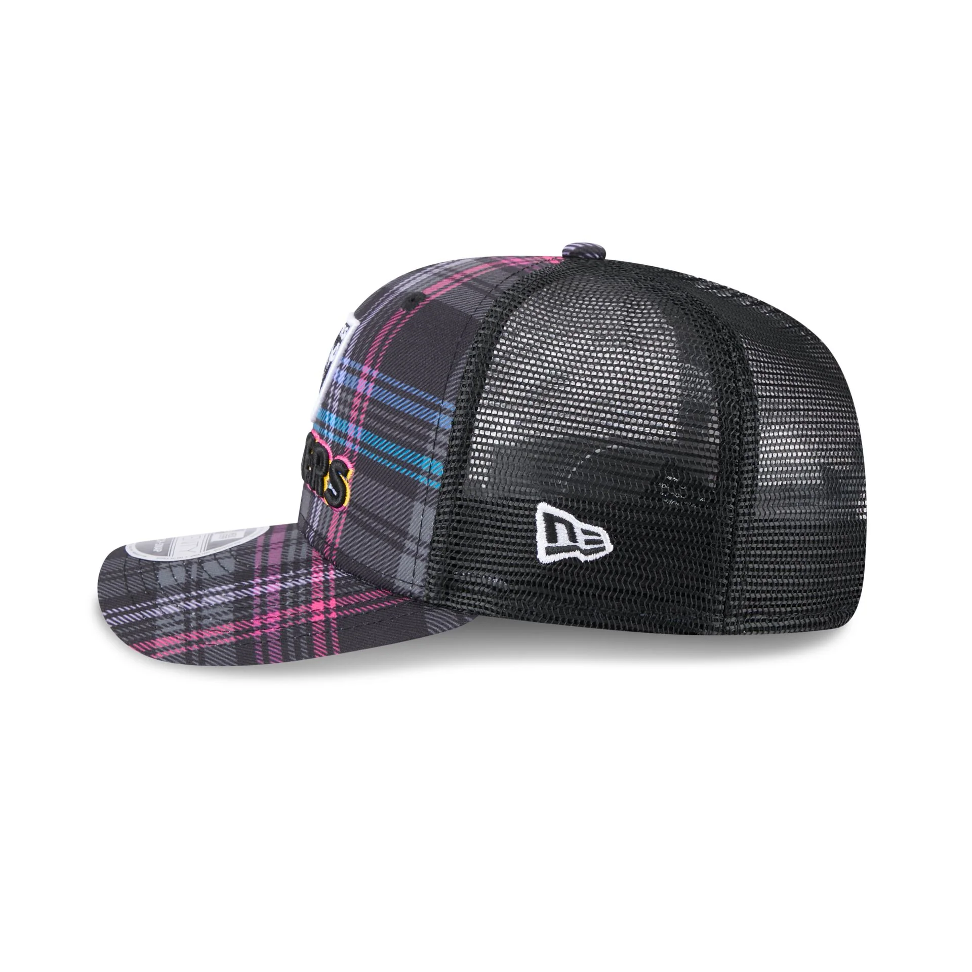 Las Vegas Raiders 2024 Crucial Catch 9SEVENTY Trucker Hat