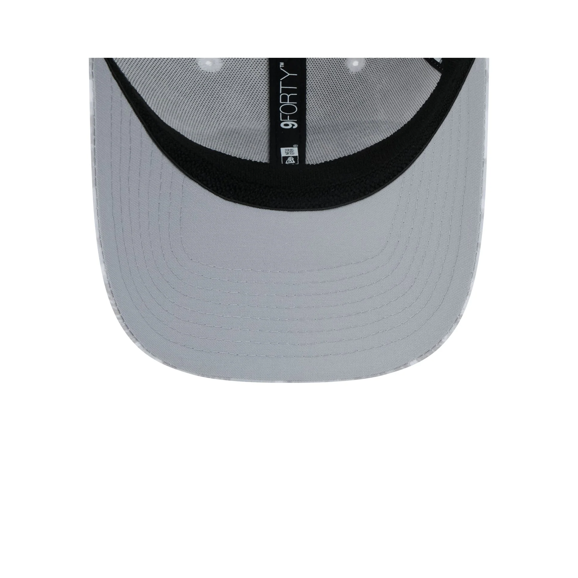 Baltimore Ravens 2024 Salute to Service 9FORTY Stretch-Snap Hat