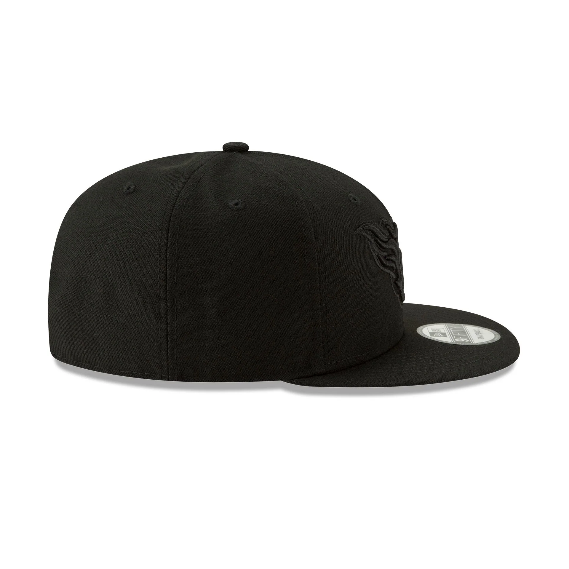 Tennessee Titans Basic Black on Black 9FIFTY Snapback Hat