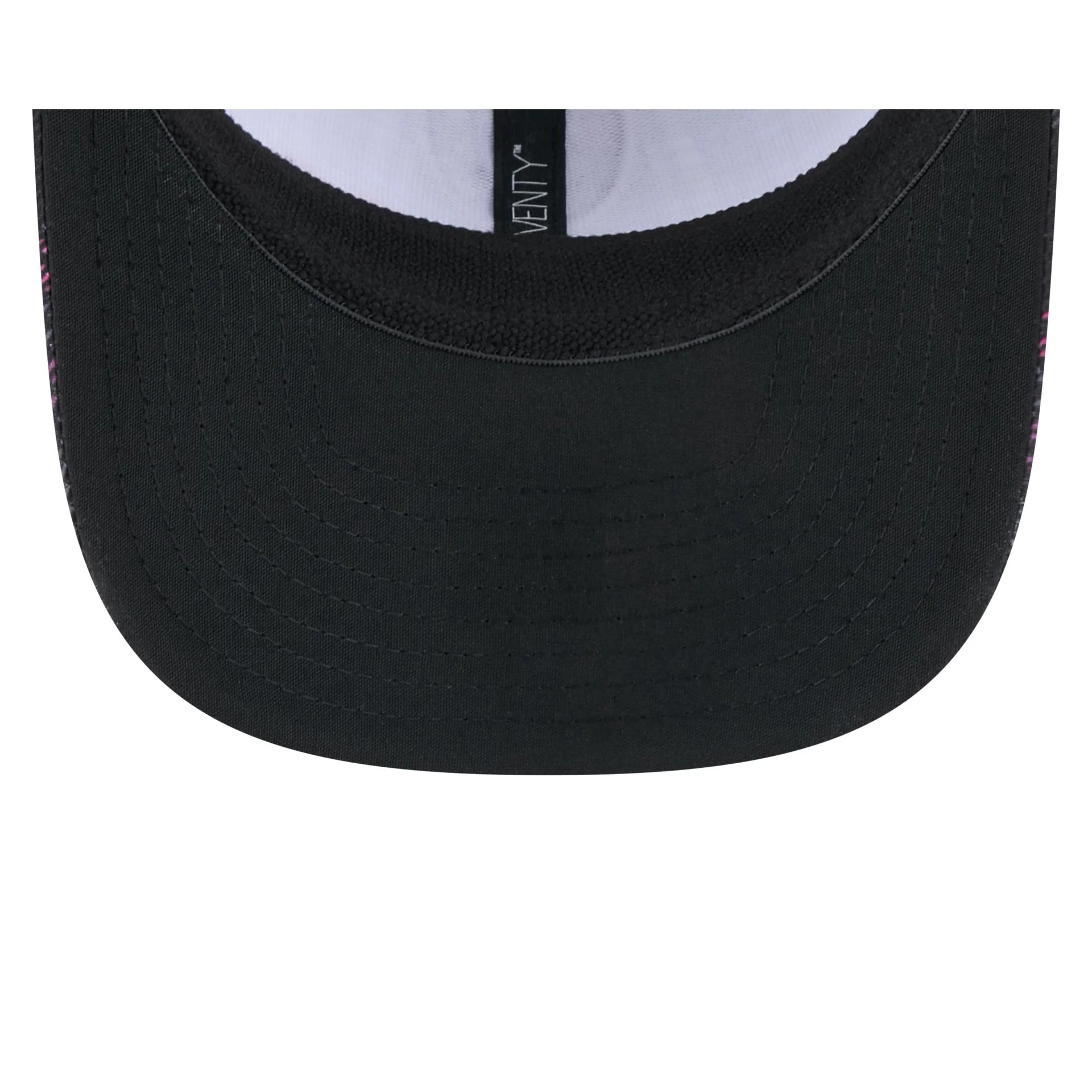 Las Vegas Raiders 2024 Crucial Catch 9SEVENTY Trucker Hat