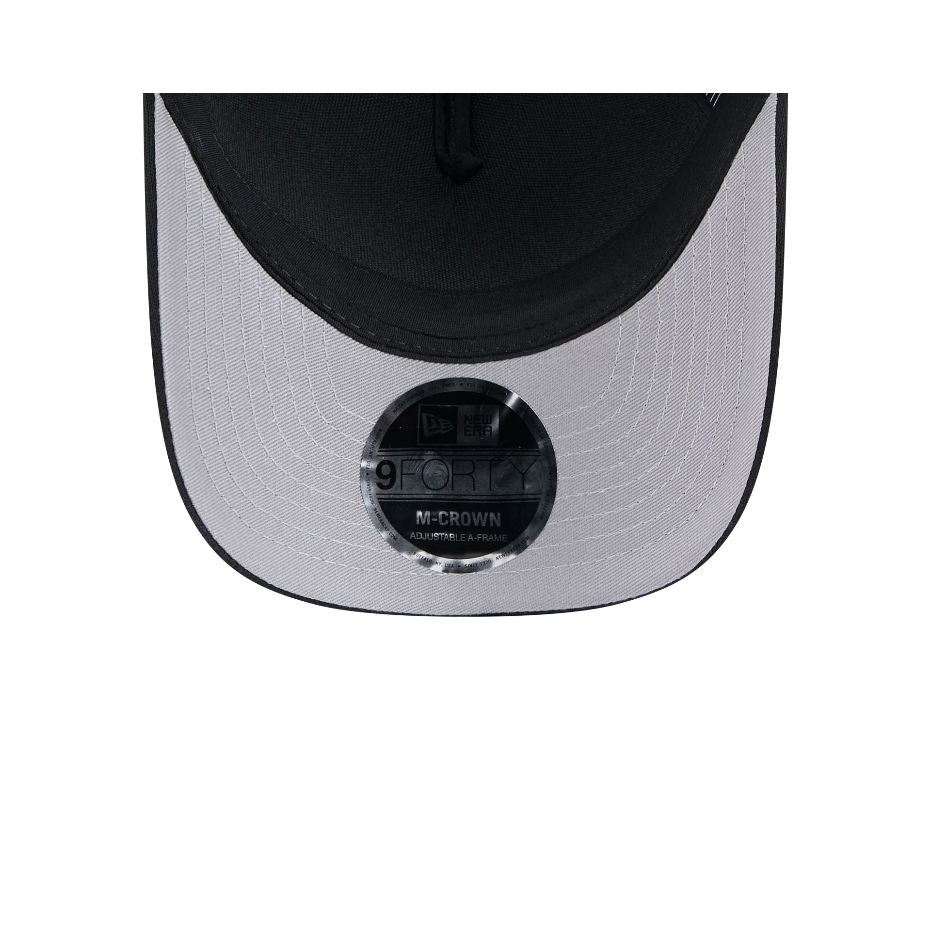 New York Knicks Gradient Raceway 9FORTY M-Crown A-Frame Trucker Hat