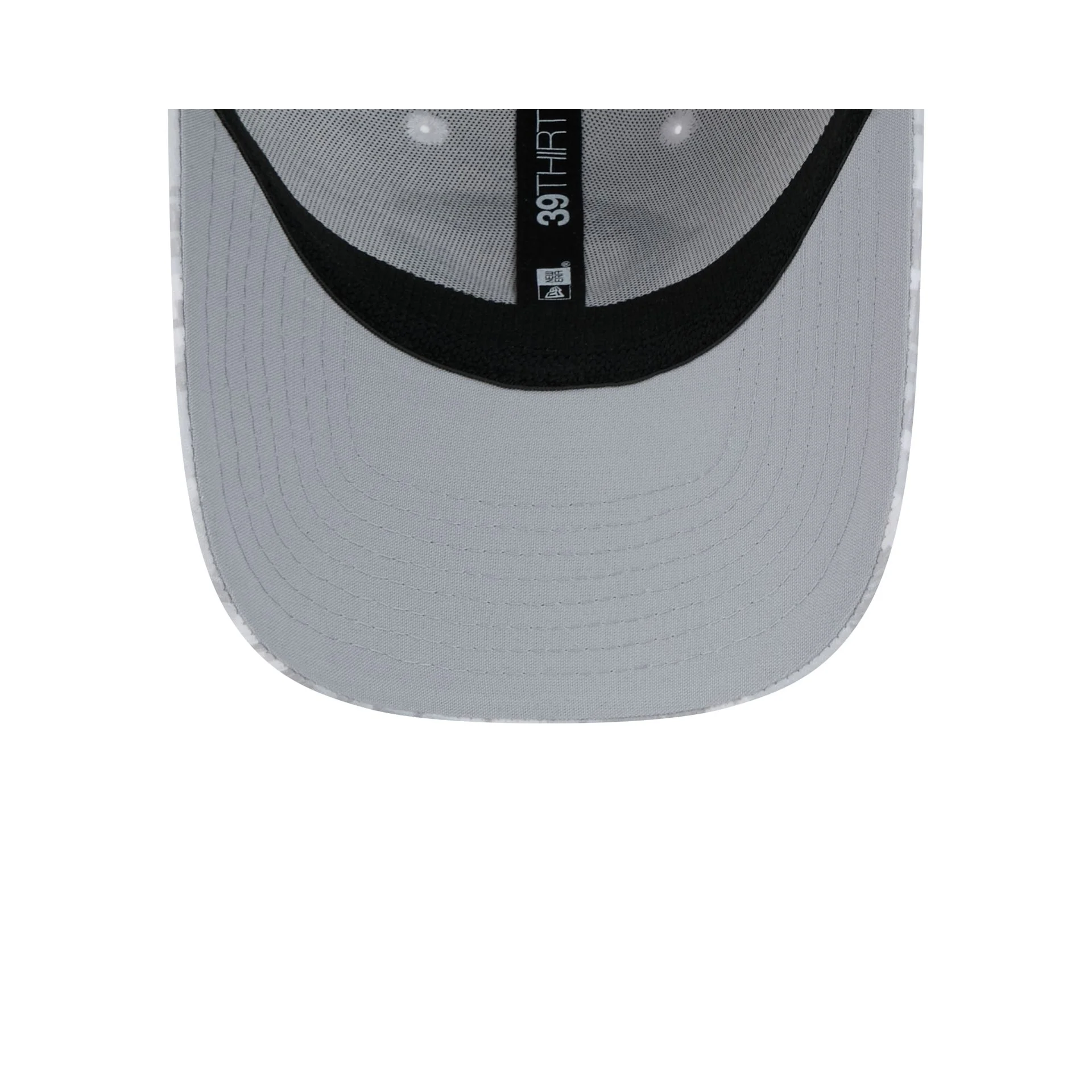 Chicago Bears 2024 Salute to Service 39THIRTY Stretch Fit