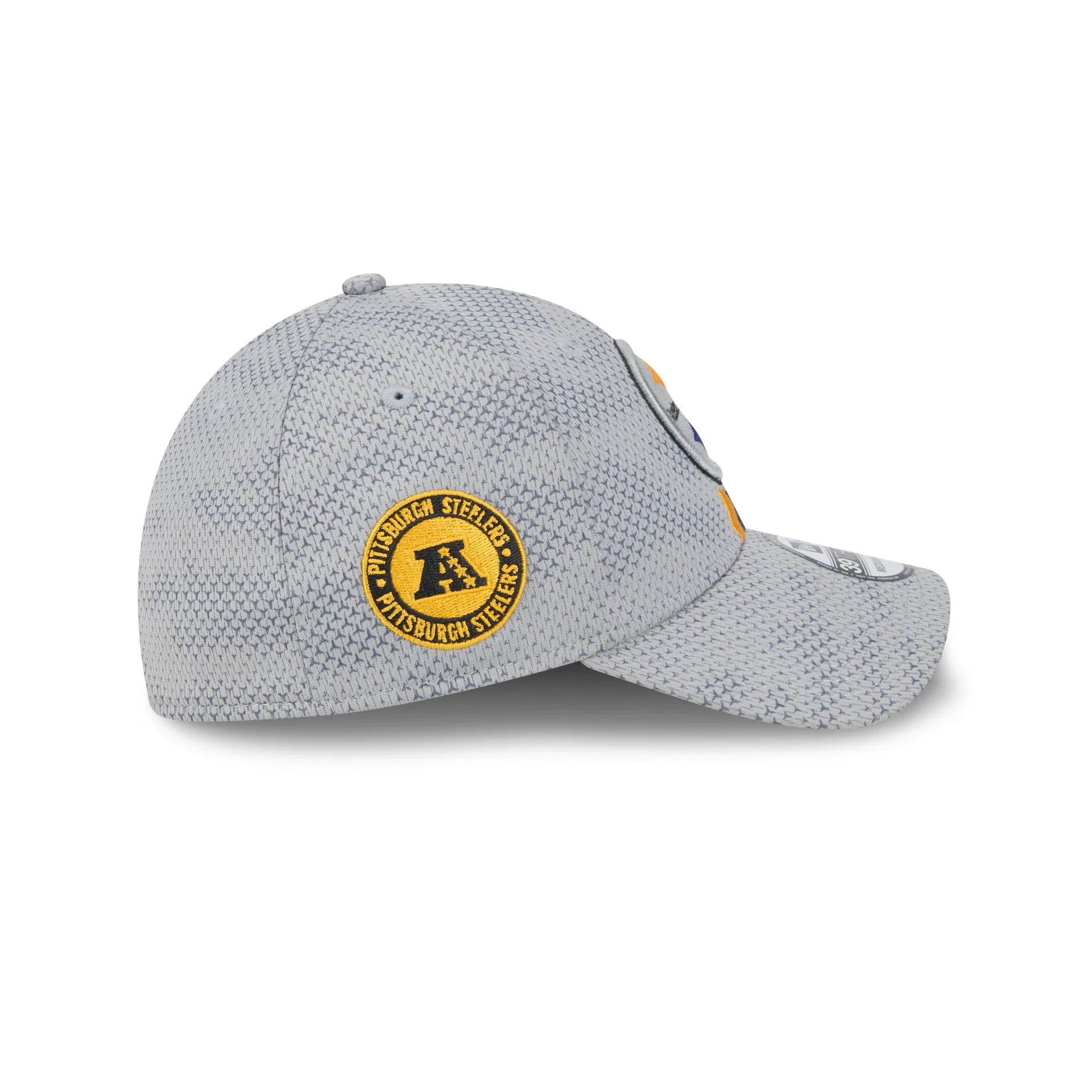 Pittsburgh Steelers 2024 Sideline Gray 39THIRTY Stretch Fit Hat