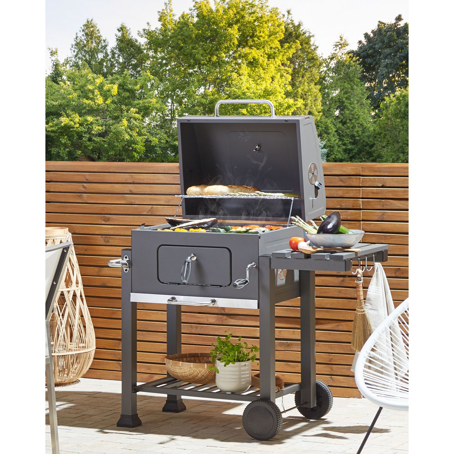 Barbacoa De Carbón Parrilla De Acero Gris Con Tapa Rejilla Ruedas 2 Estantes Termómetro Cenicero Extraíble Jardín Pavlof - Gris