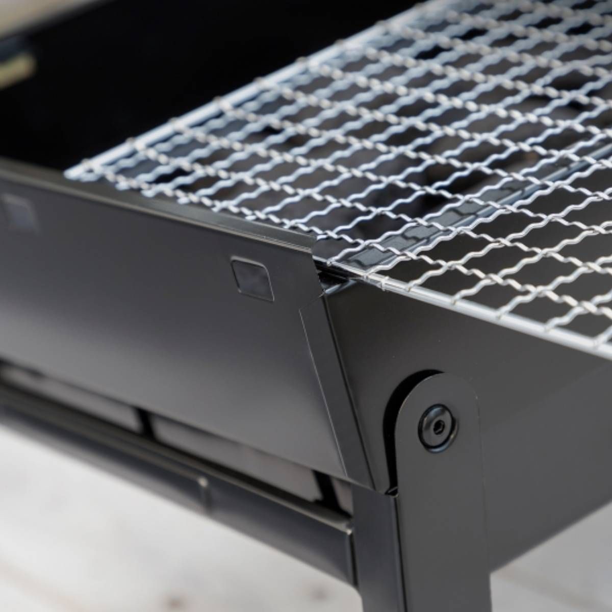 Barbacoa Plegable Innovagoods Portátil Para Carbón 35x27cm 2 Comensales (hierro)