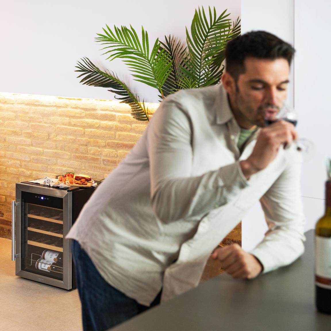 Bolero GrandSommelier 2050 Inox Compressor