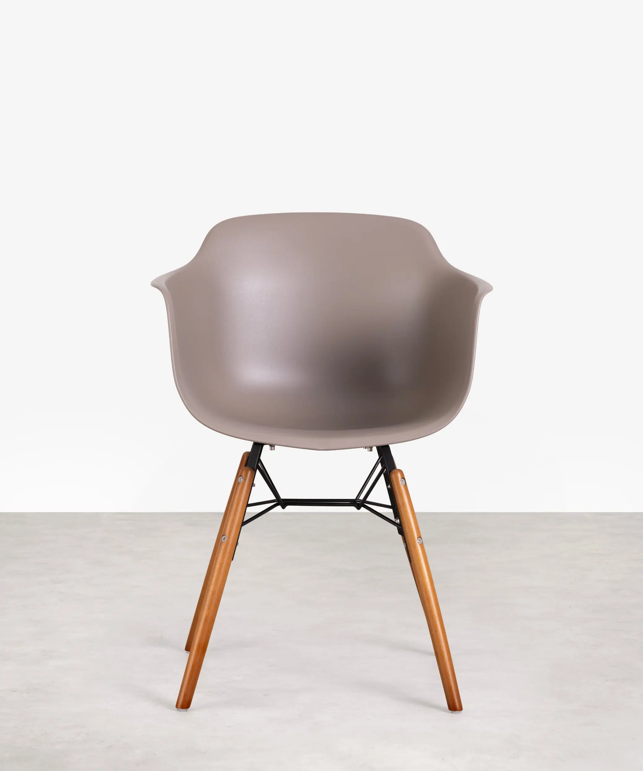 Silla de Polipropileno y Madera Elon Arms