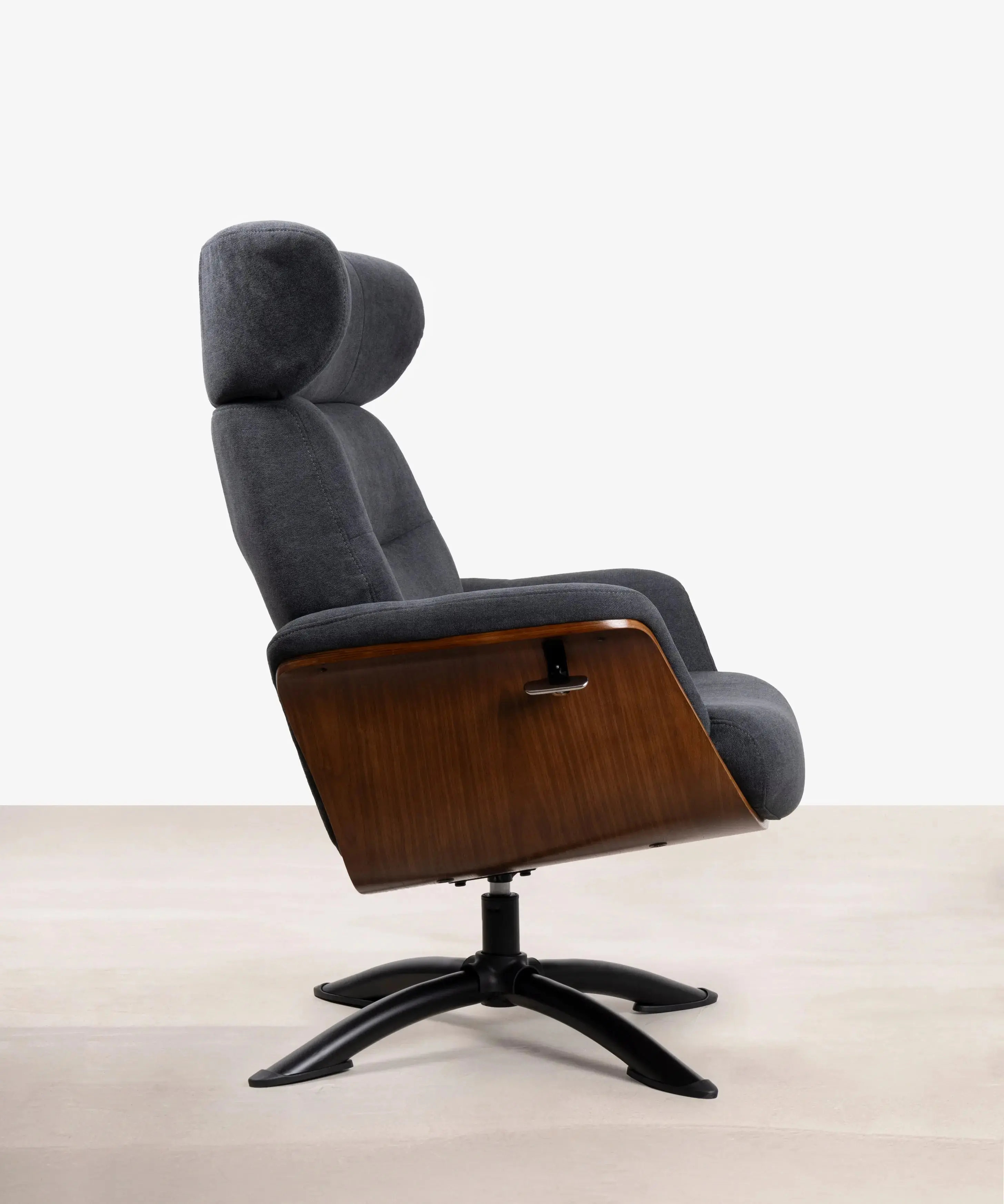 Sillón Reclinable en Madera y Tapizado con Reposapiés Osaka