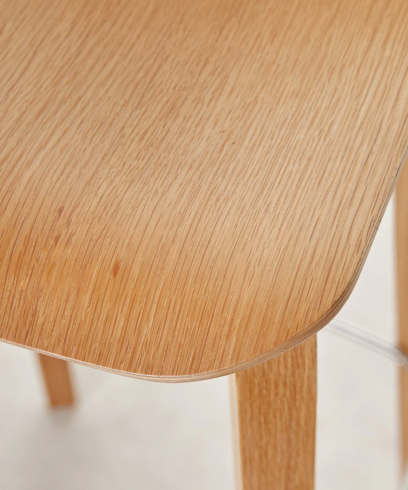 Taburete de madera Eira