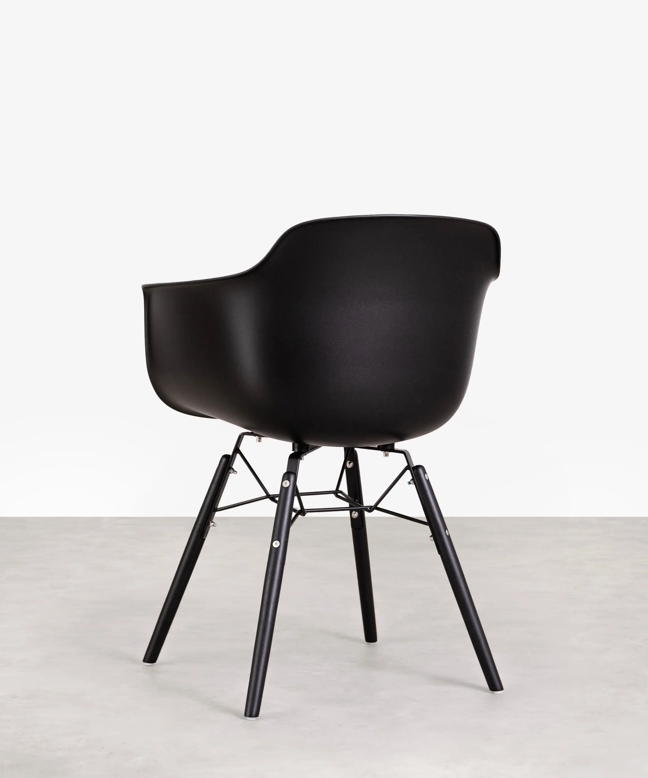 Silla de Polipropileno y Madera Elon Arms