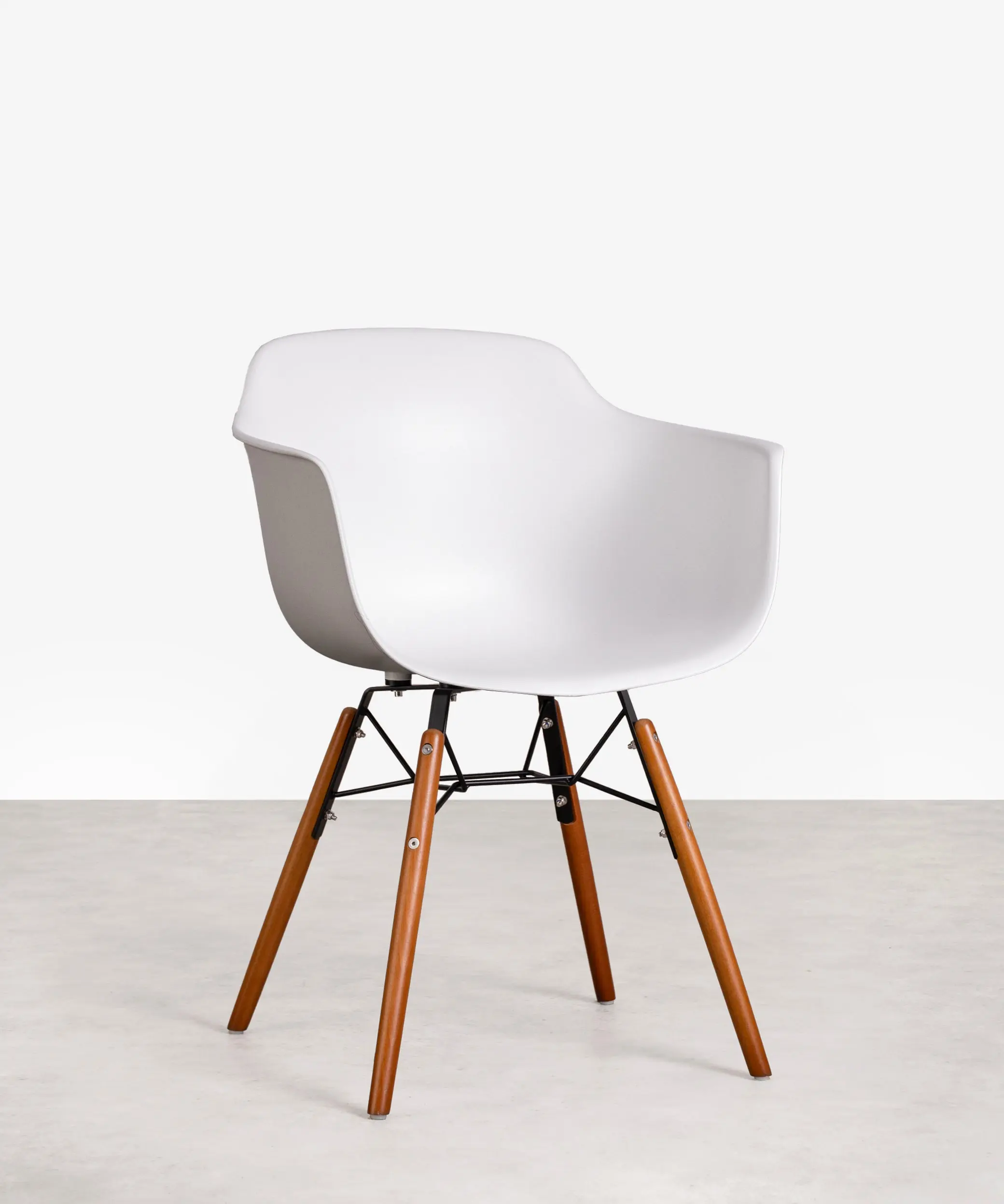 Silla de Polipropileno y Madera Elon Arms