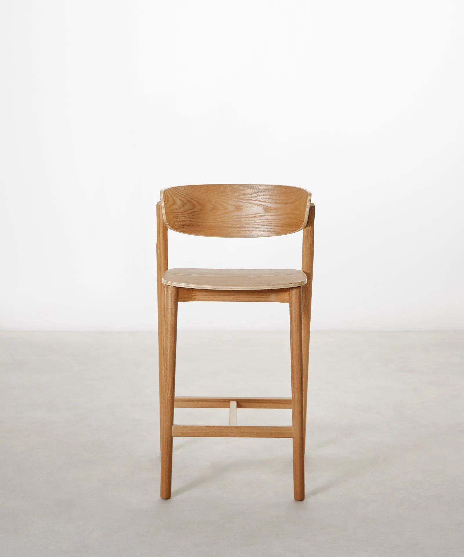 Taburete de madera Skog