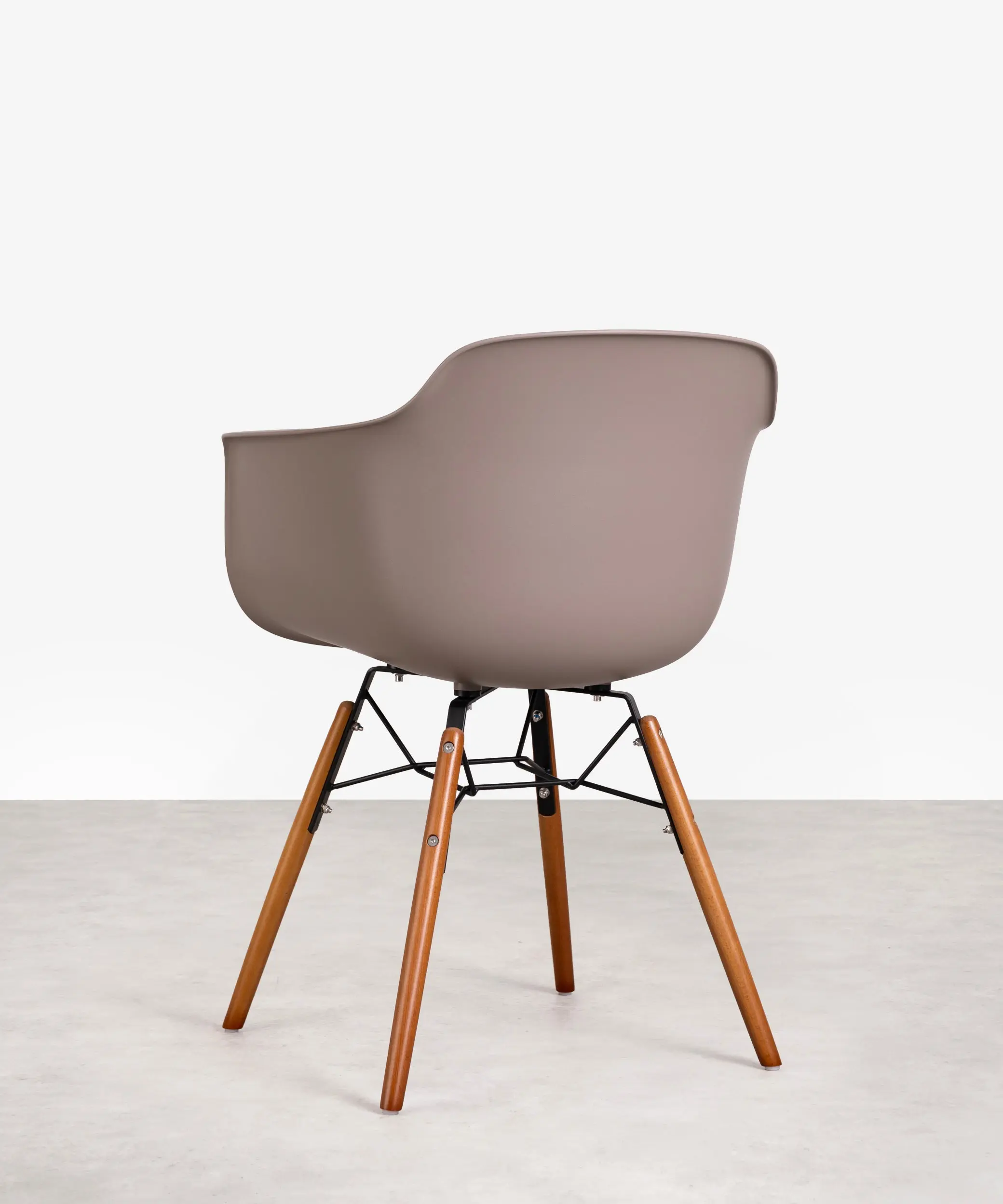 Silla de Polipropileno y Madera Elon Arms