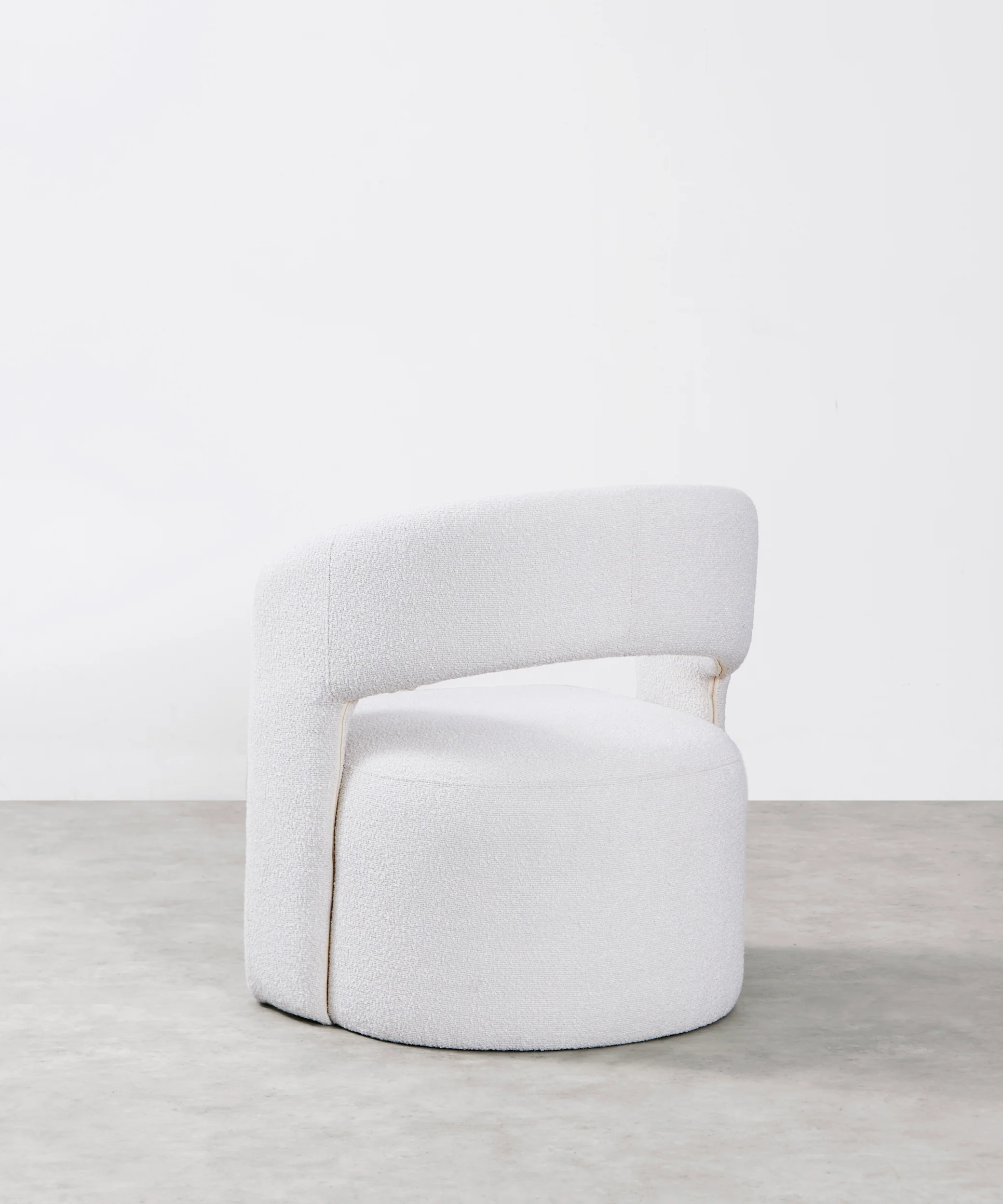 Sillón Tapizado con Reposabrazos Naya