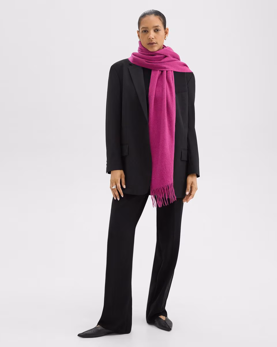 Classic Scarf in Cashmere - Theory Factory Store