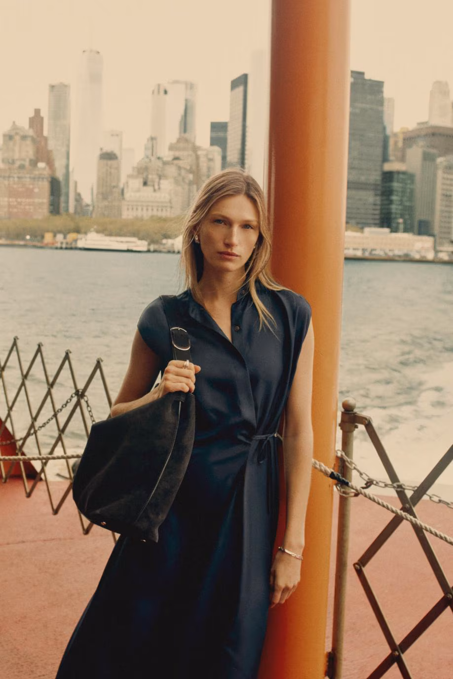 Women's-Apparel-Theory-Outlet