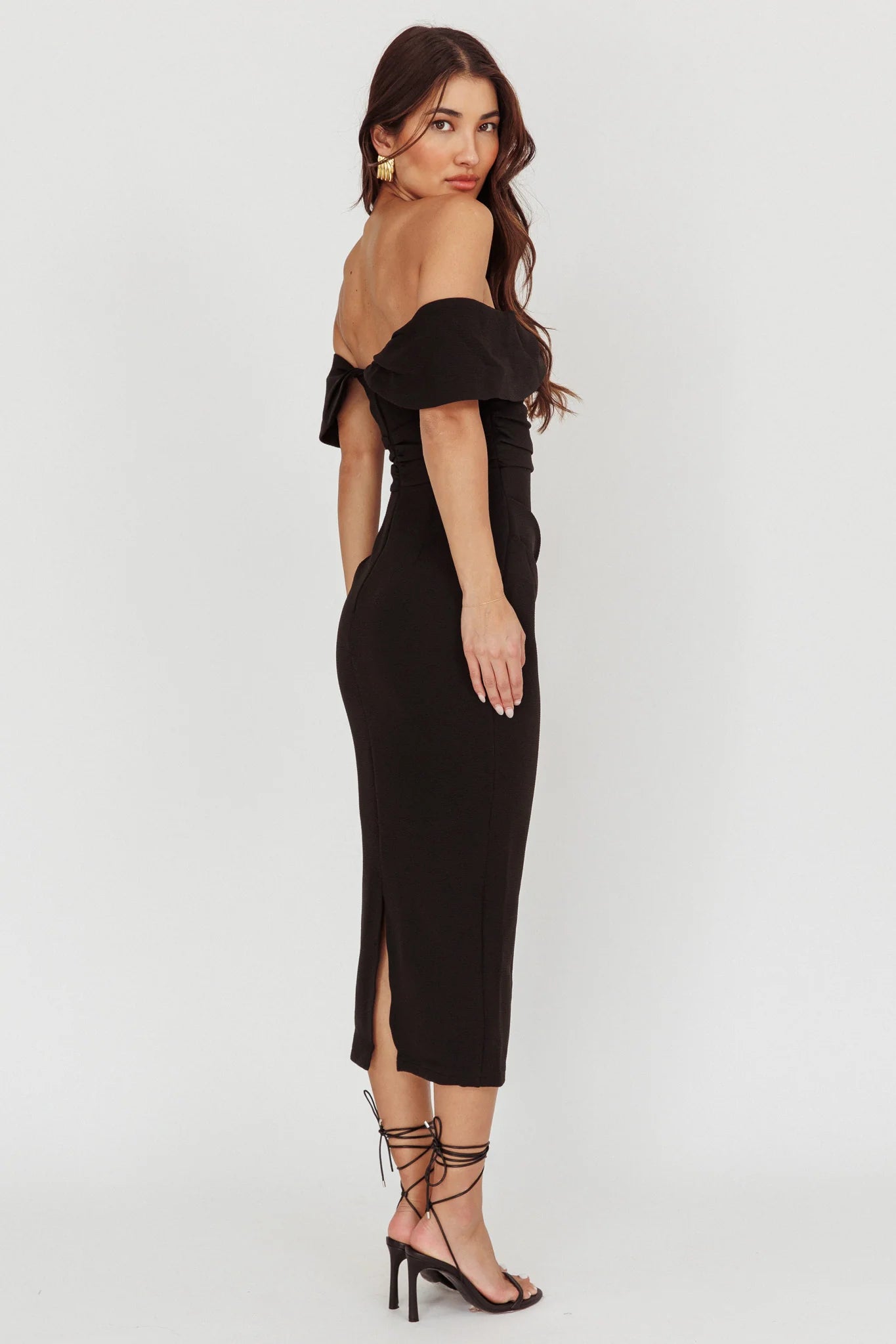 Lillianne Off-Shoulder Midi Dress Black