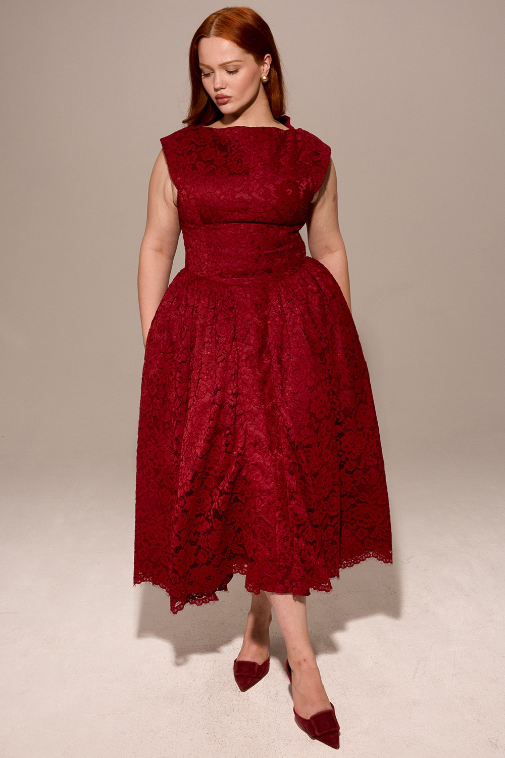 Debutante-Berry Lace Backless Midi Dress