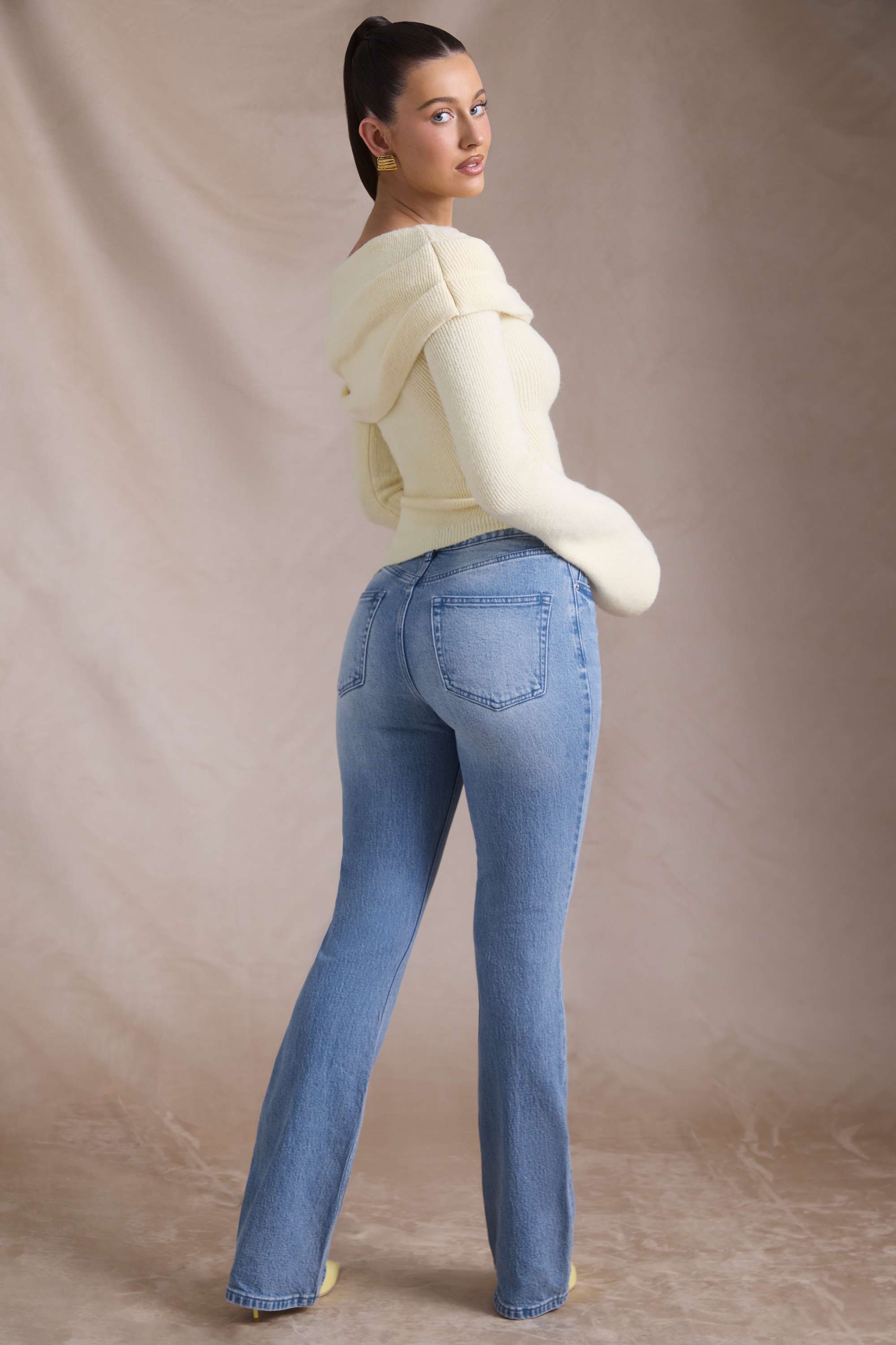 Jacey-High-Rise Flared Jeans in Vintage Wash