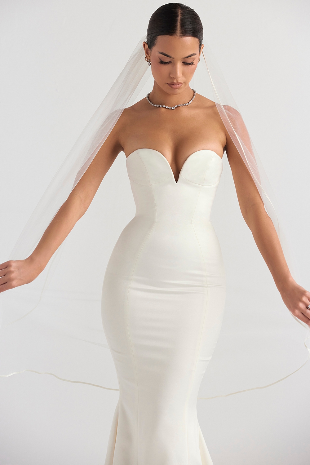 Simone-White Soft Tulle Veil