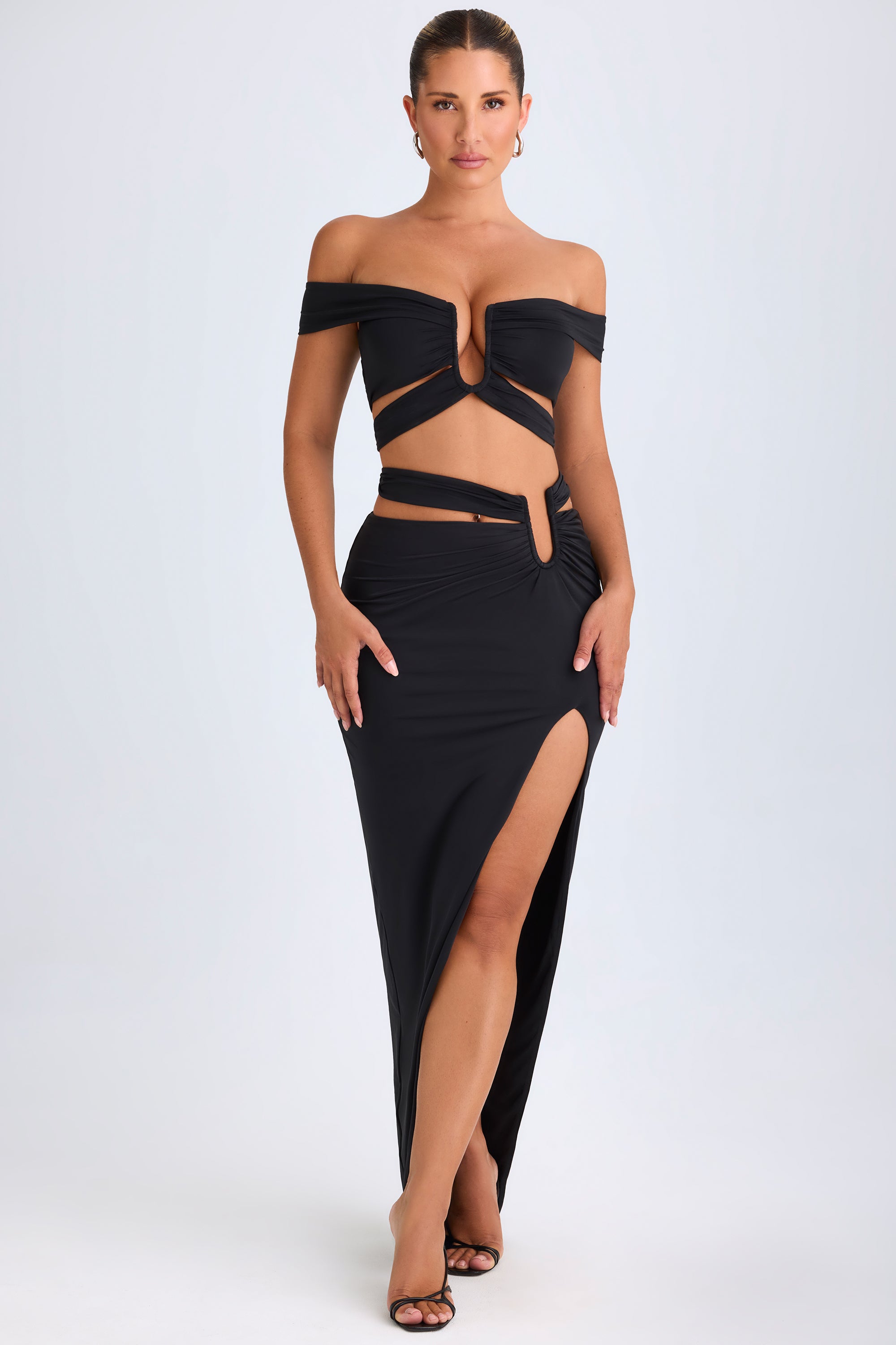 Zene-Cut-Out Off-Shoulder Crop Top in Black