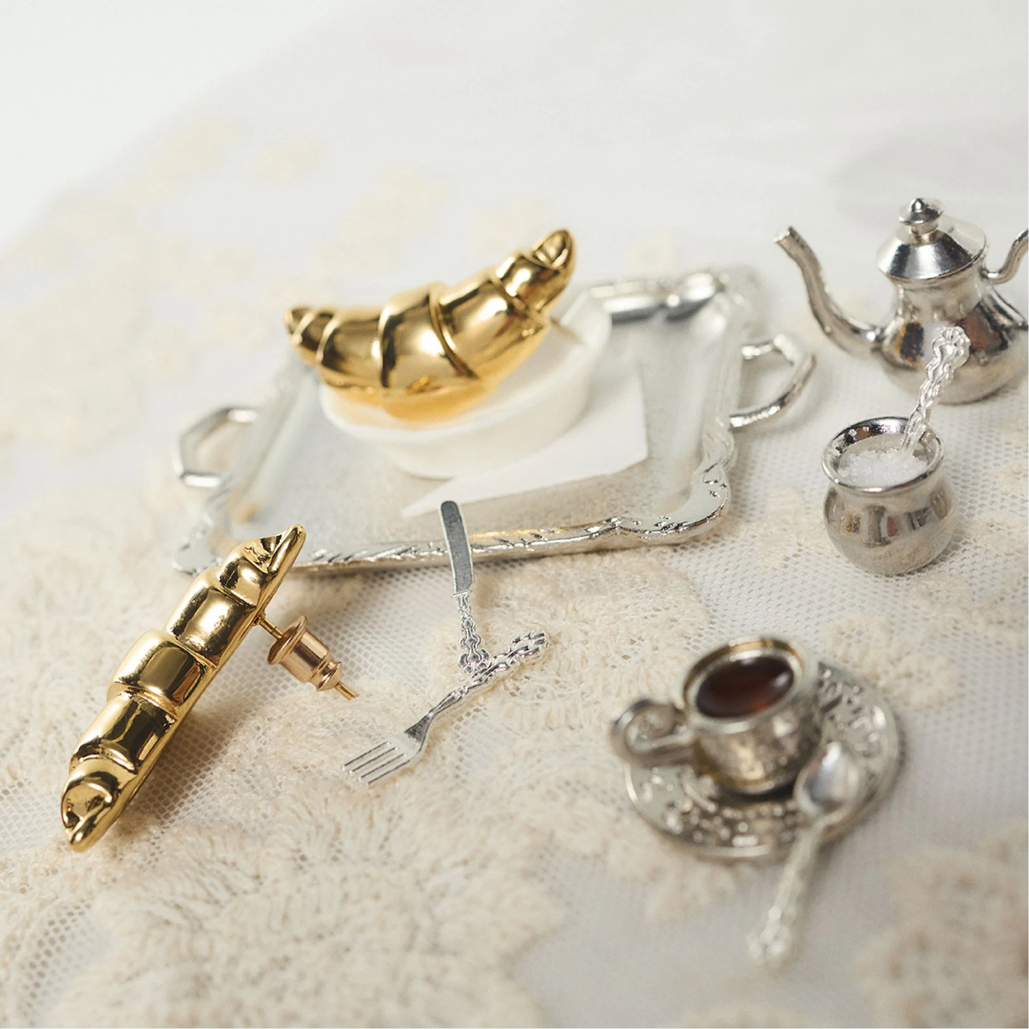 Croissants - Button earrings - ALDO