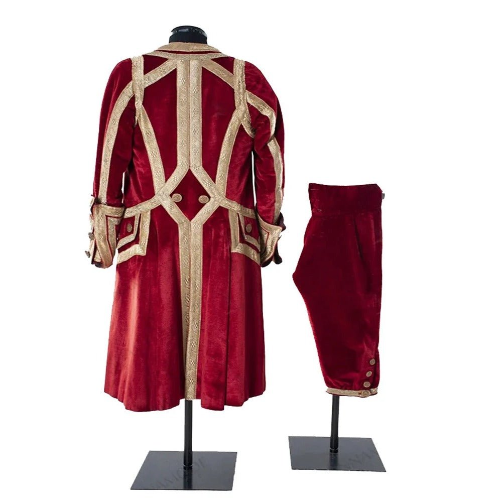 Traje de Rey Príncipe Tudor de los años 1730 - Uniforme Noble de Terciopelo Rojo | Fantasía Cosera - Fantasia Cosera