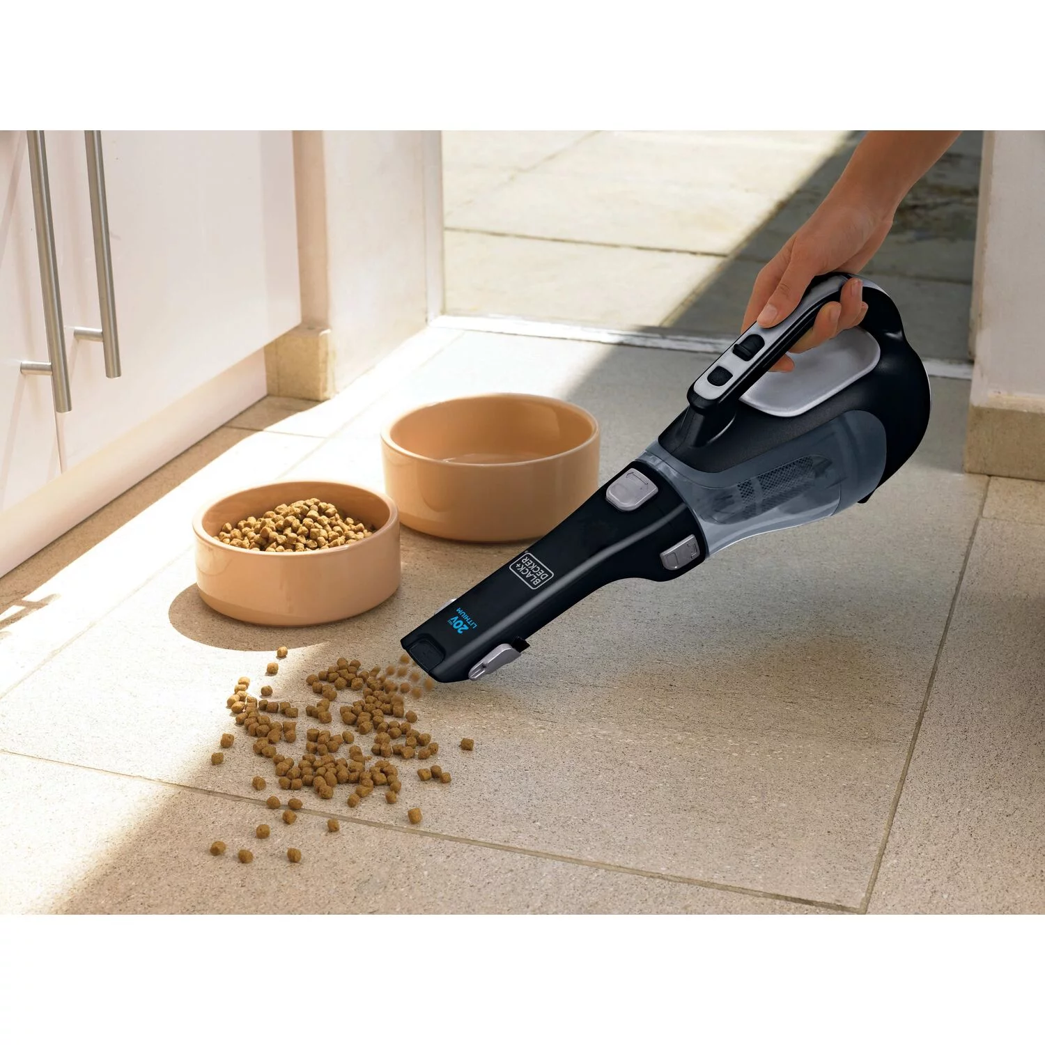 Black & Decker BDH2000L 20V MAX Cordless Lithium-Ion Platinum Hand Vacuum Kit - MadeInUSA