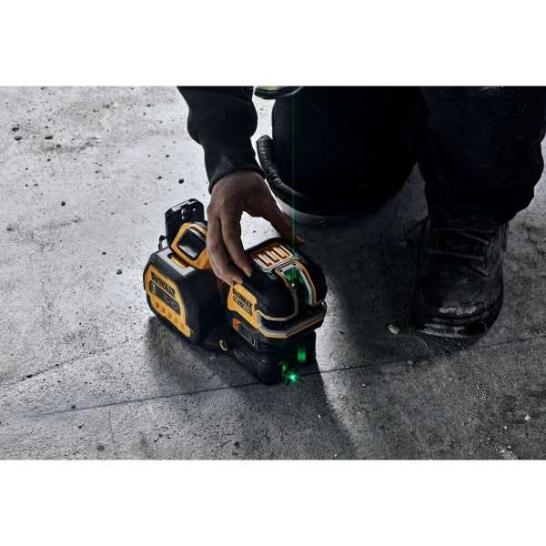 20V MAX LithiumIon Cordless Green Line 5Spot Laser Kit 2.0 Ah - MadeInUSA