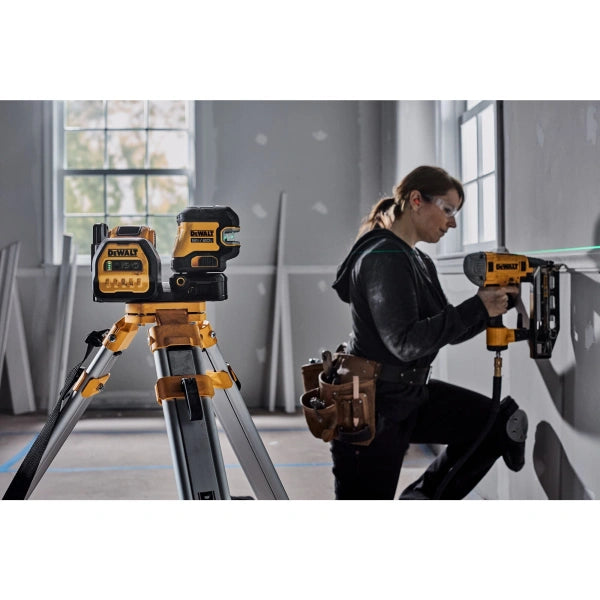 20V MAX LithiumIon Cordless Green Line 5Spot Laser Kit 2.0 Ah - MadeInUSA