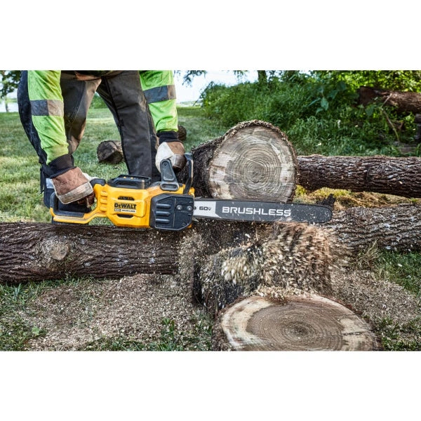 60V MAX FLEXVOLT LithiumIon 20 Brushless Cordless Chain Saw Kit 4.0 Ah - MadeInUSA