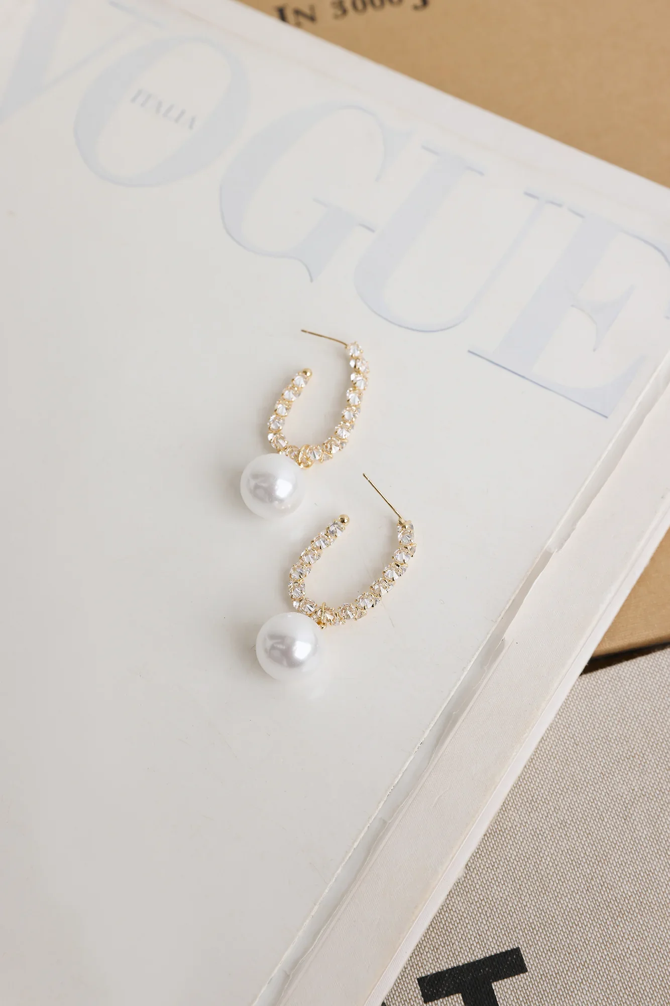 Hot Gossip Earrings Gold