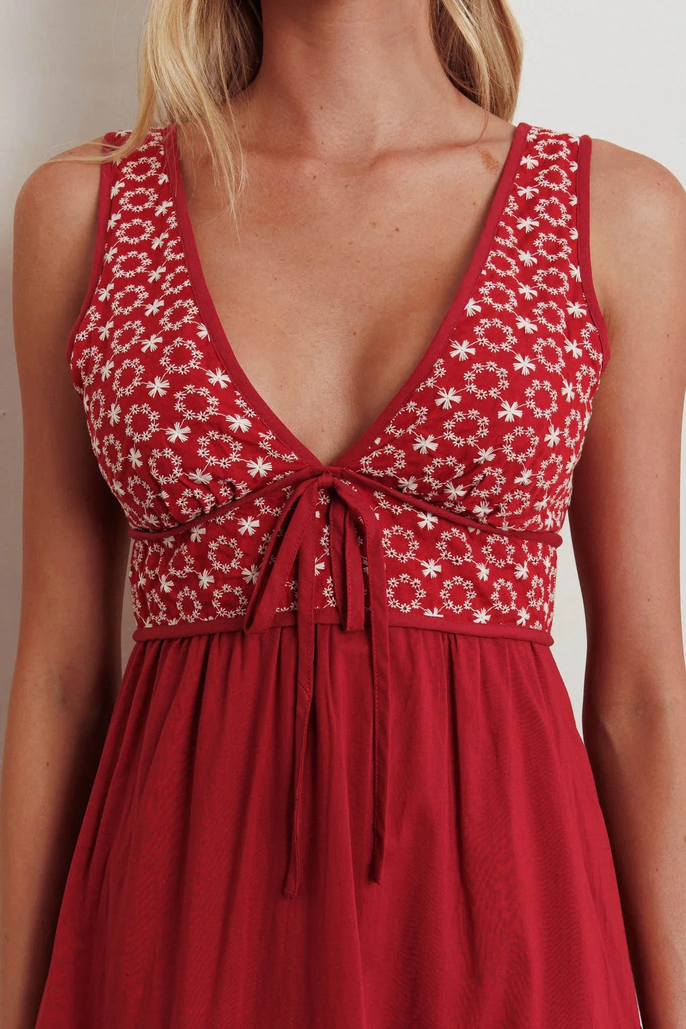 Joycelin V-Neck Eyelet Maxi Dress Red