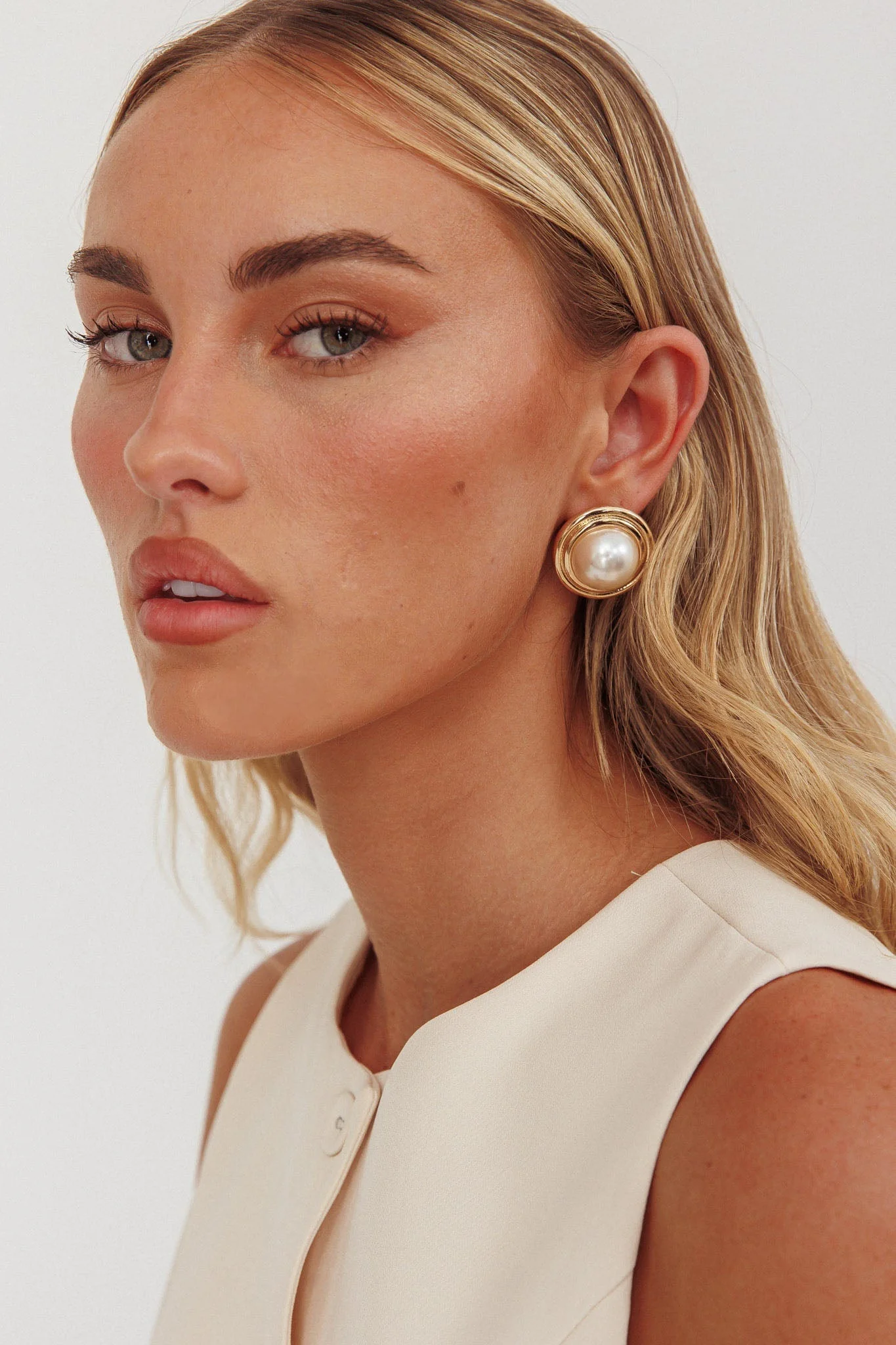Sara Pearl Circle Earrings Gold/Pearl