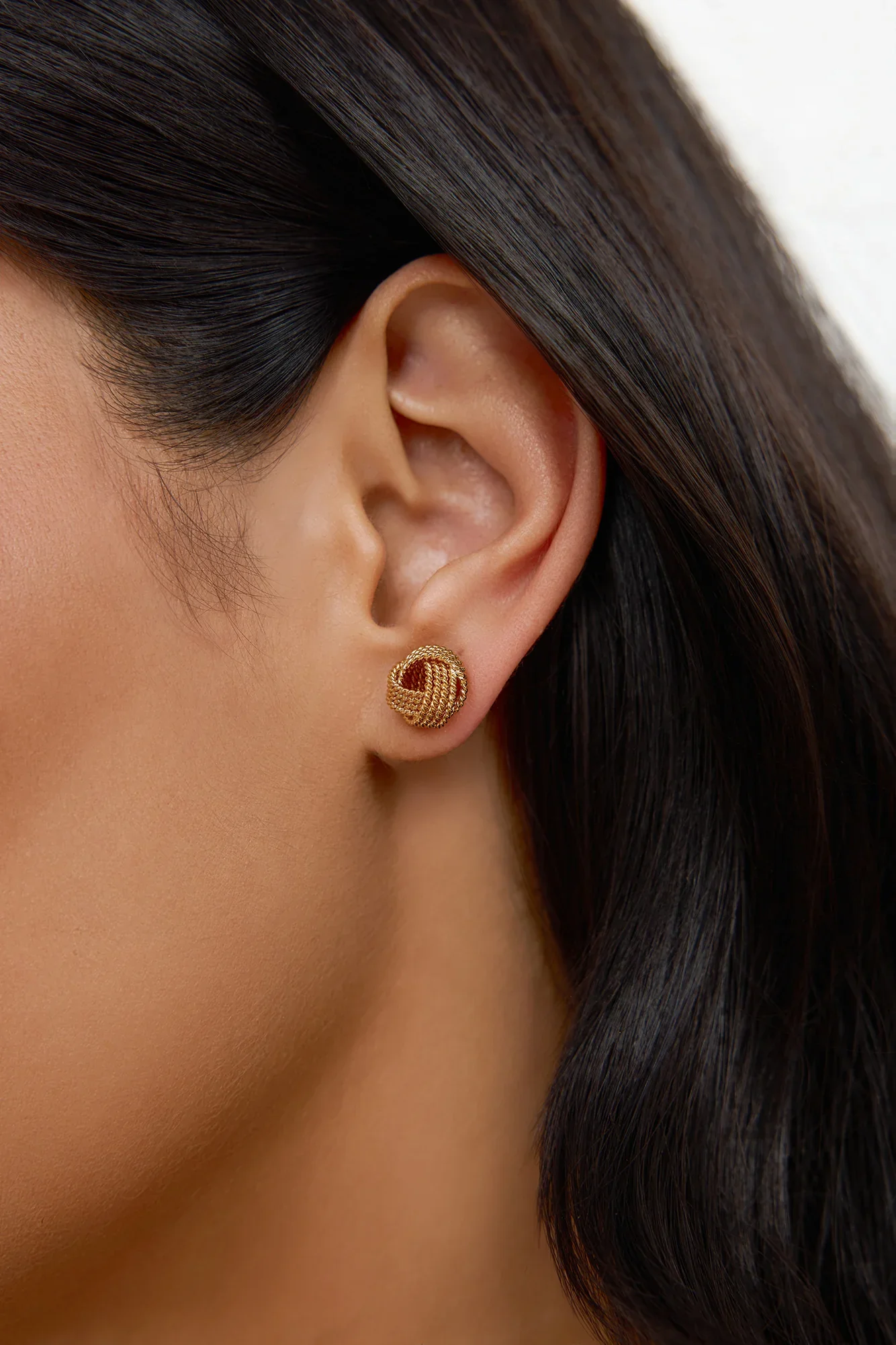 Iconic Girl Earrings Gold