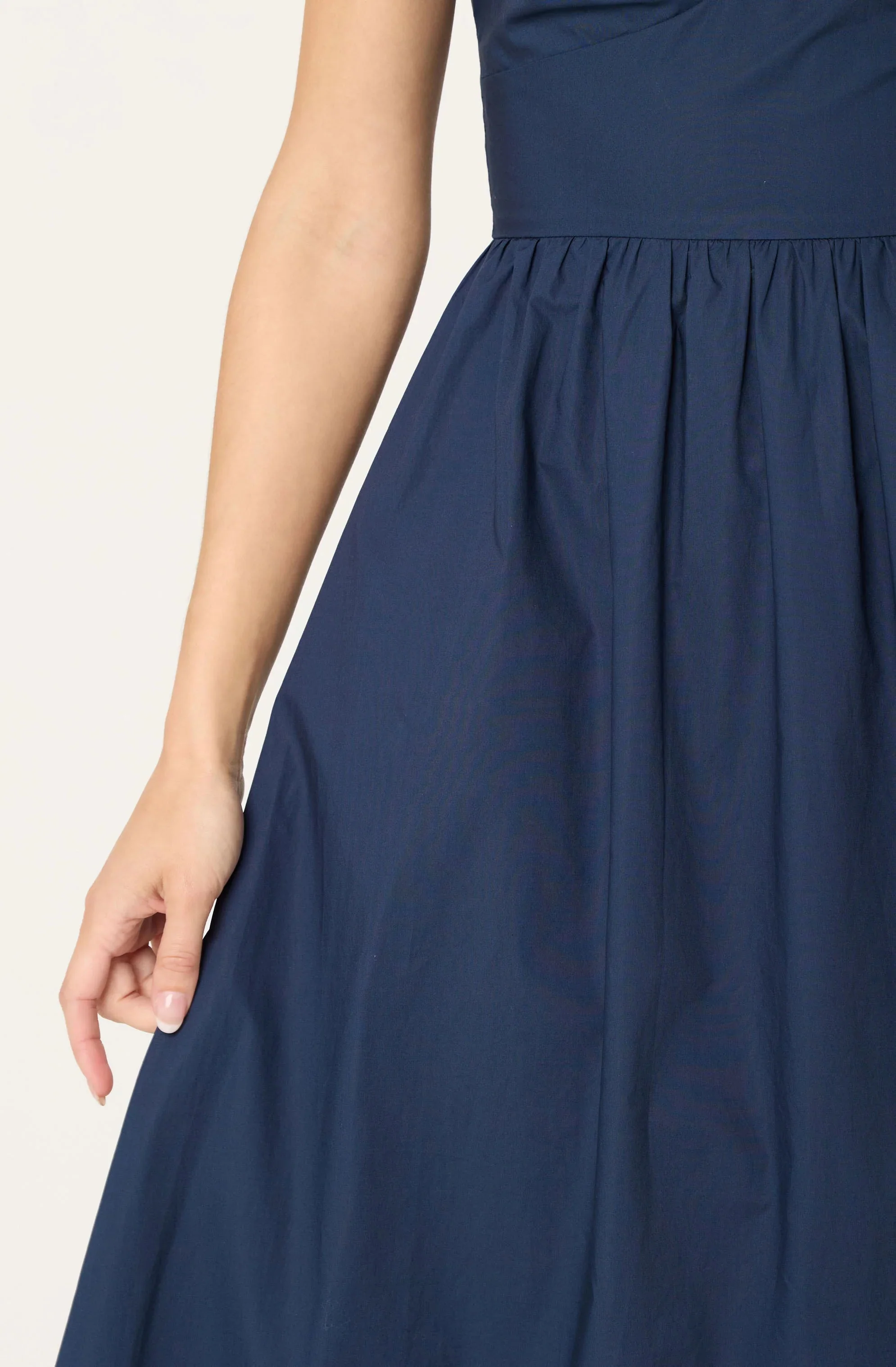 Contrast Sweetheart Midi Dress