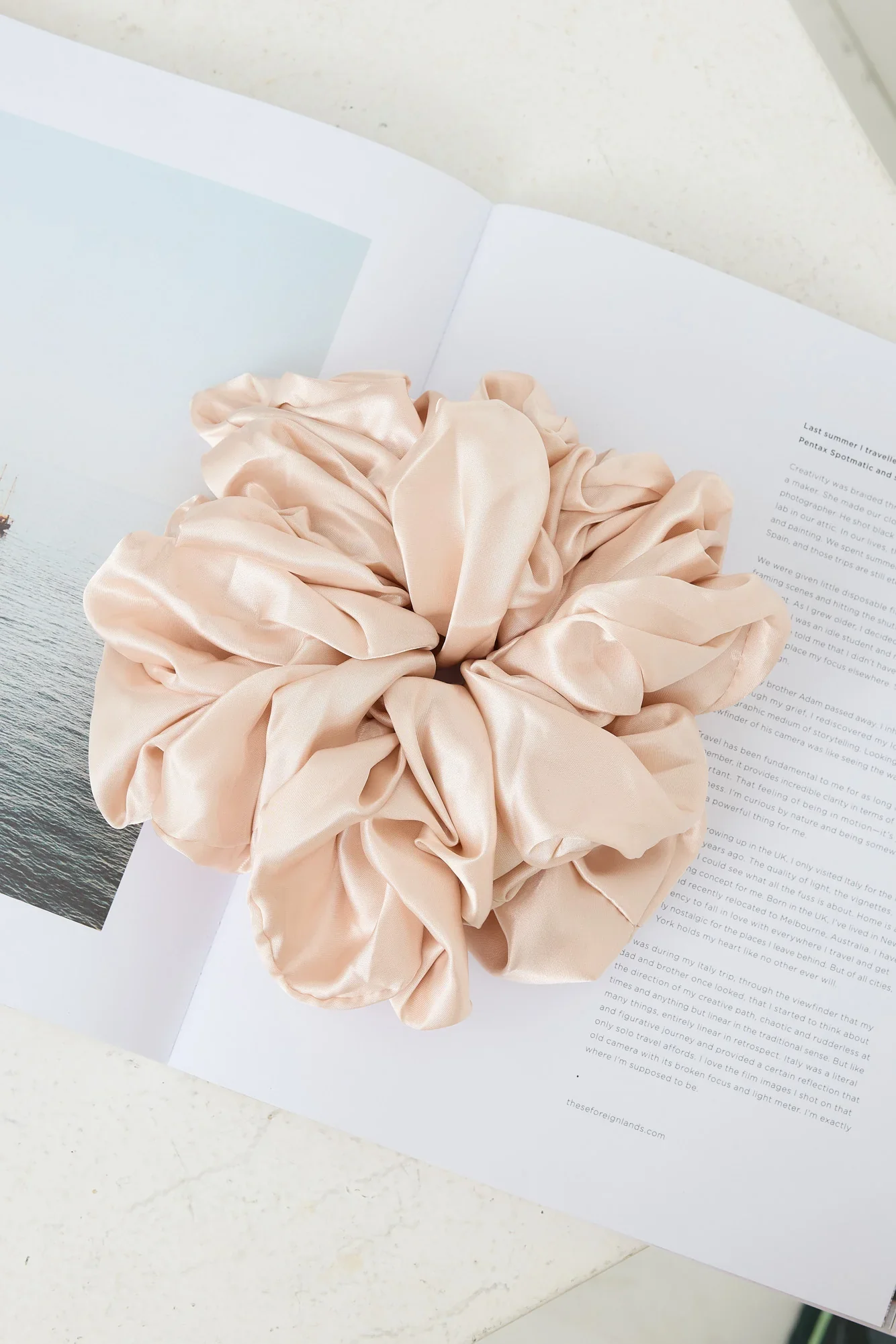 Jumbo Sleep Silk/Satin Scrunchie Champagne
