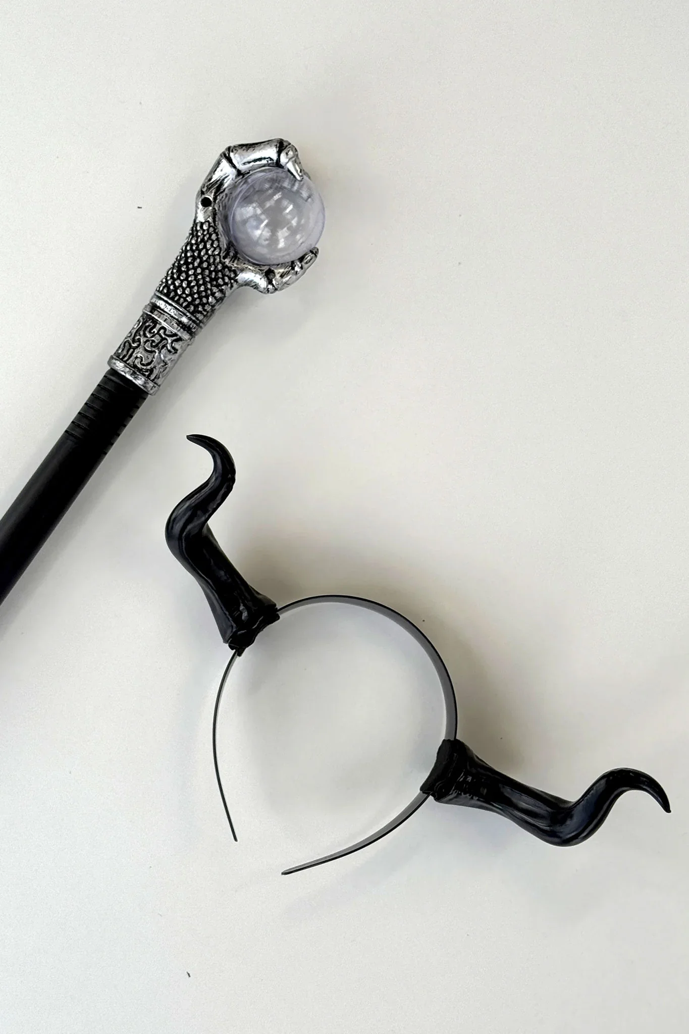 Mistress of Evil 2 Piece Accessory Kit